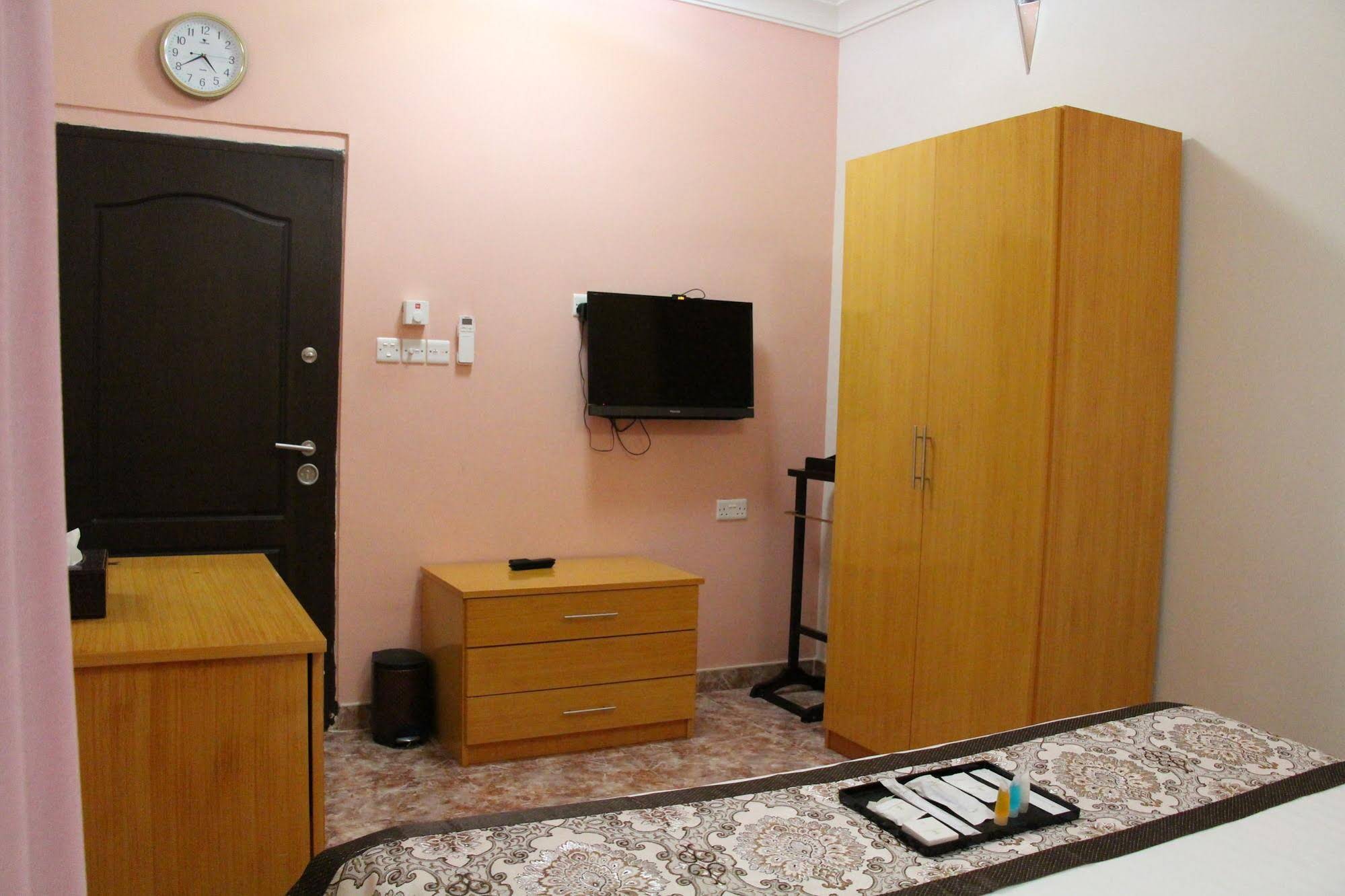Dream House Apartment