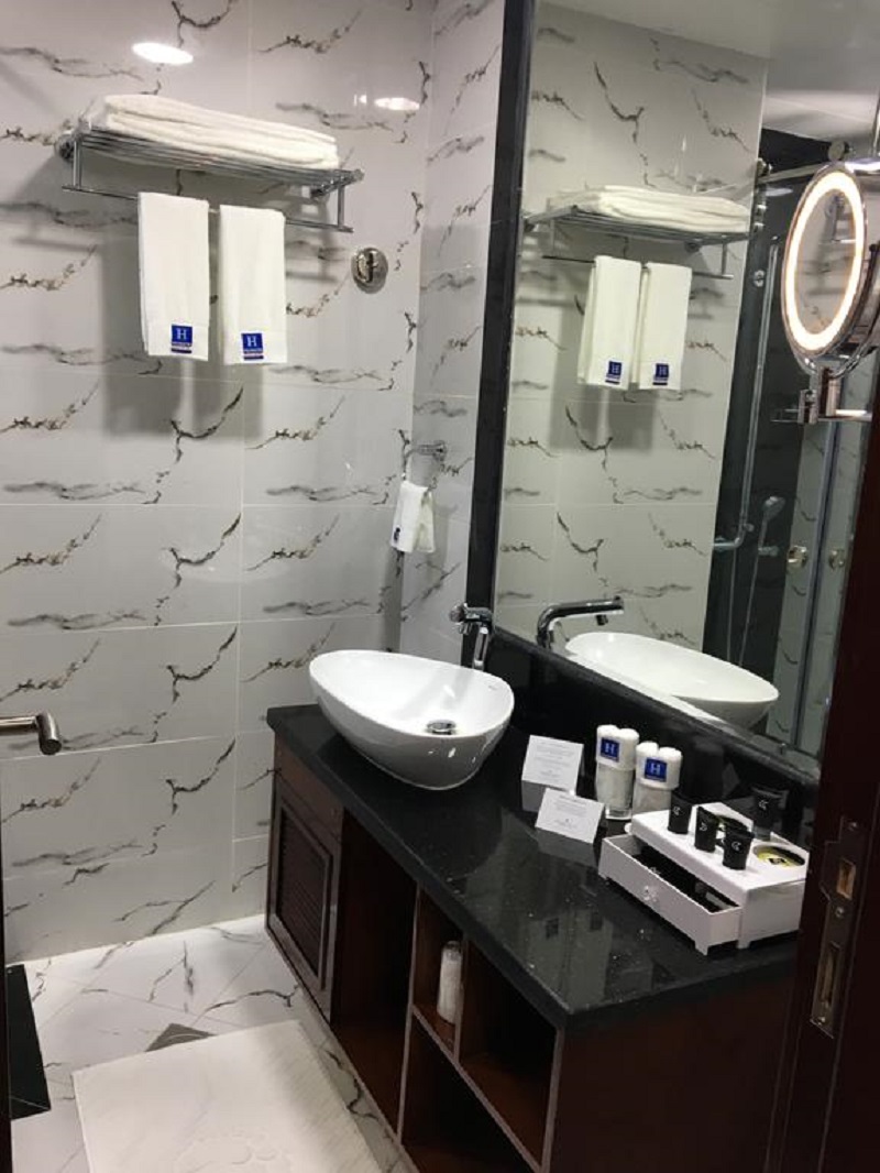 Golden Tulip Headington Ruwi