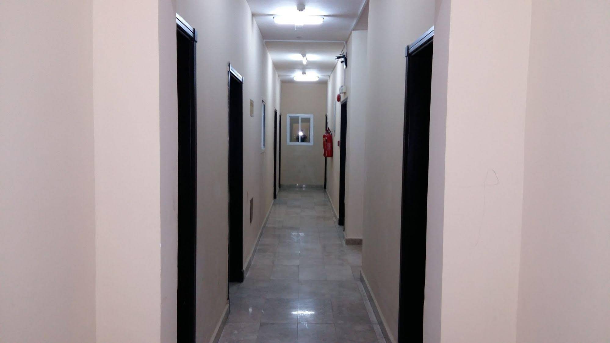 OYO 117 Majestic Hotel