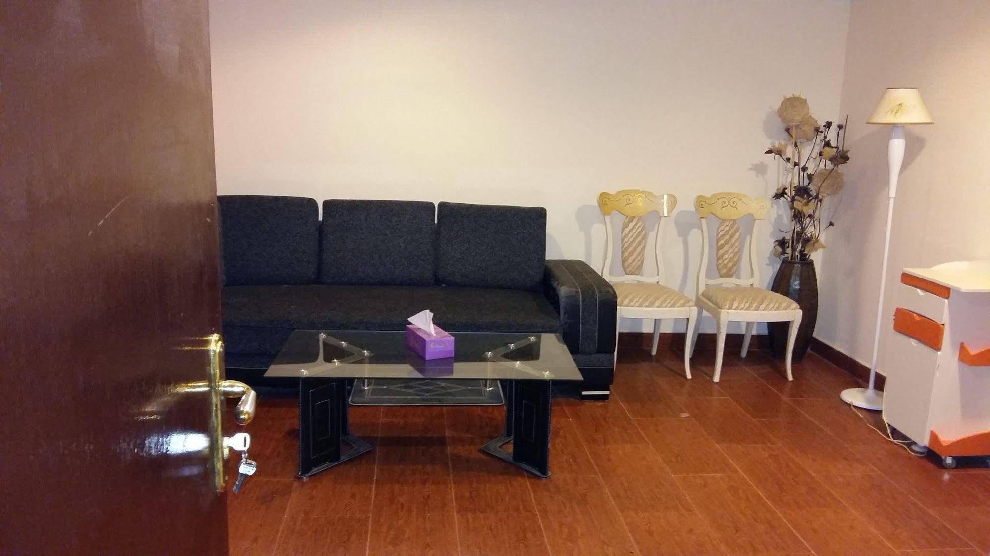 OYO 117 Majestic Hotel