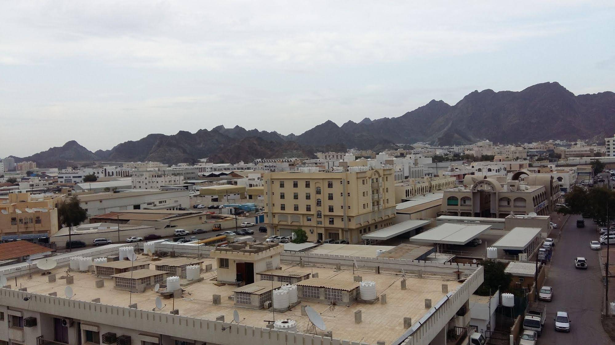 OYO 117 Majestic Hotel