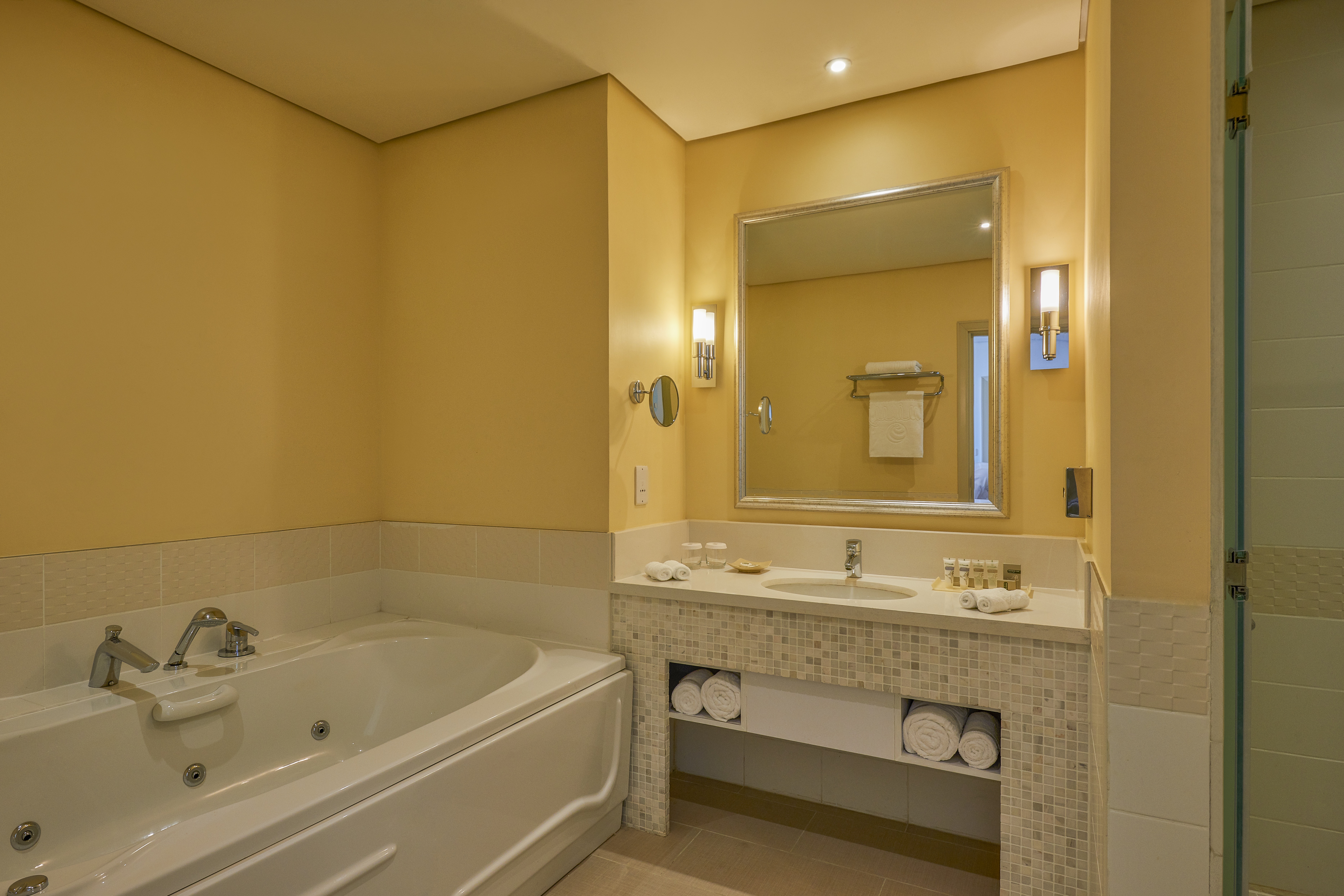 Salalah Gardens Hotel