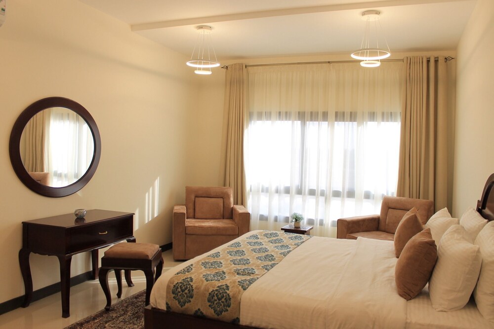 Alzumorod Luxury Villa