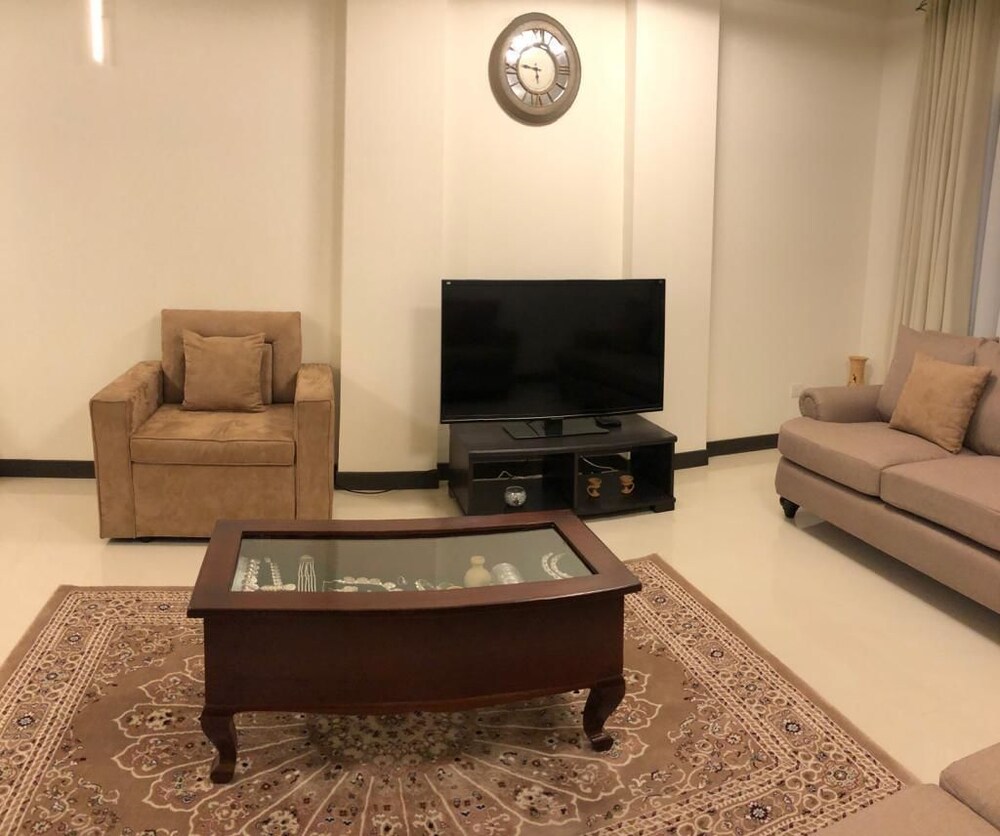Alzumorod Luxury Villa