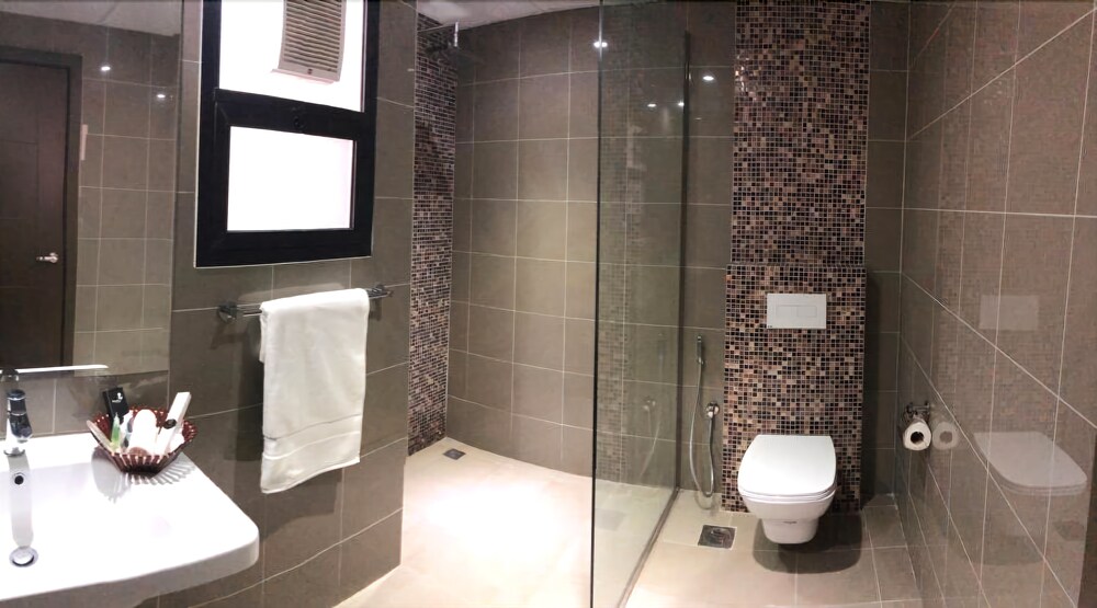 Alzumorod Luxury Villa