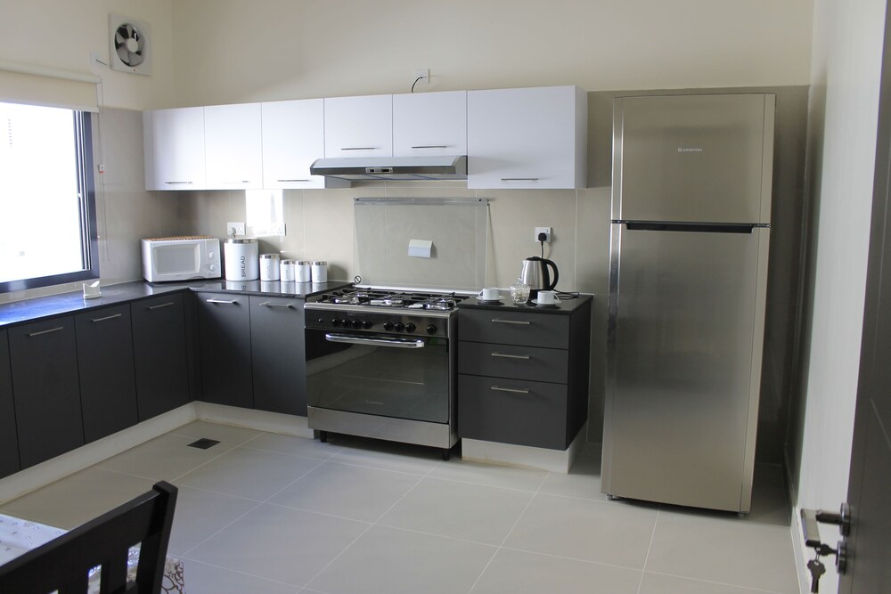 Alzumorod Luxury Villa