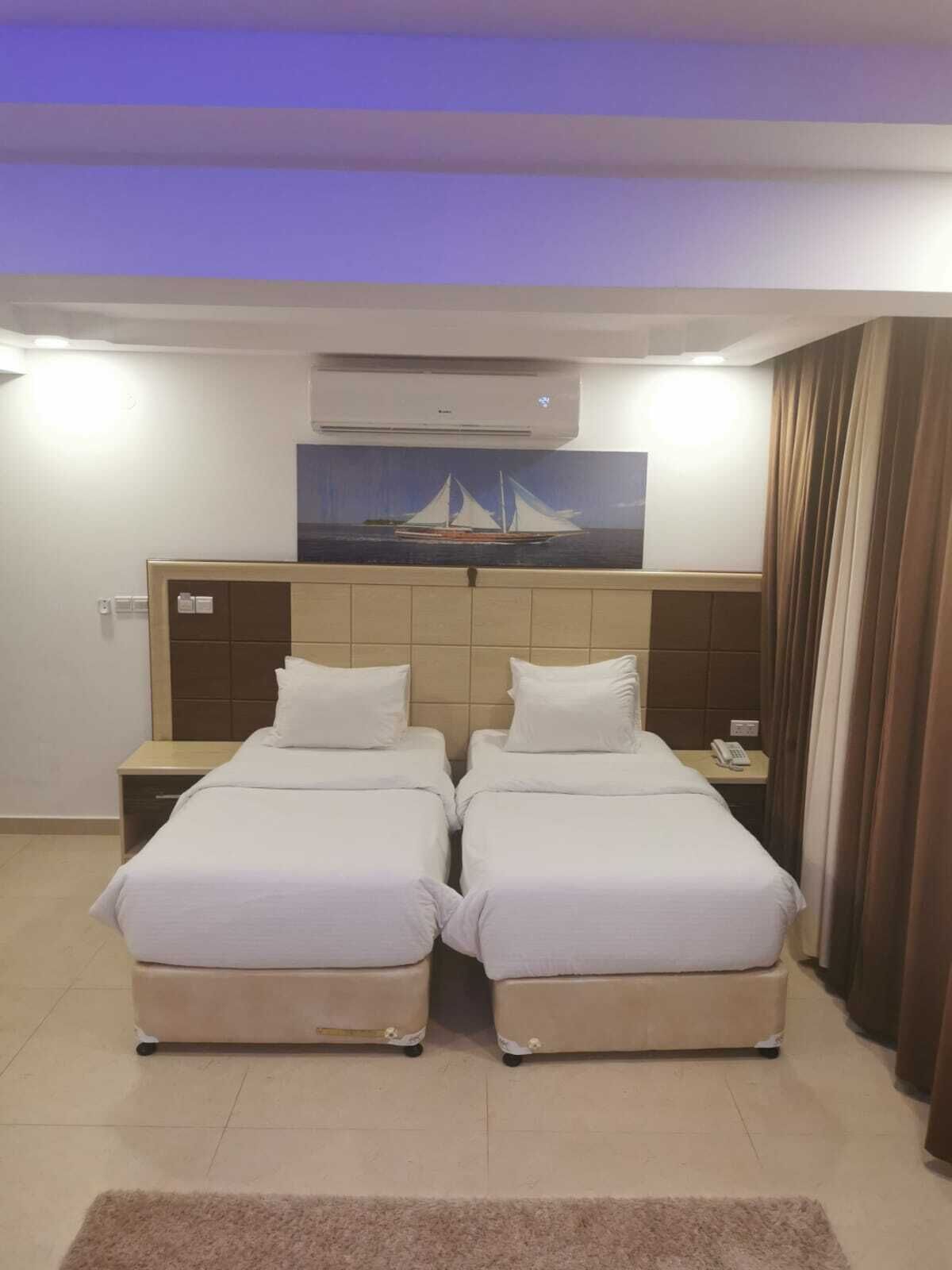Diamond Star Hotel
