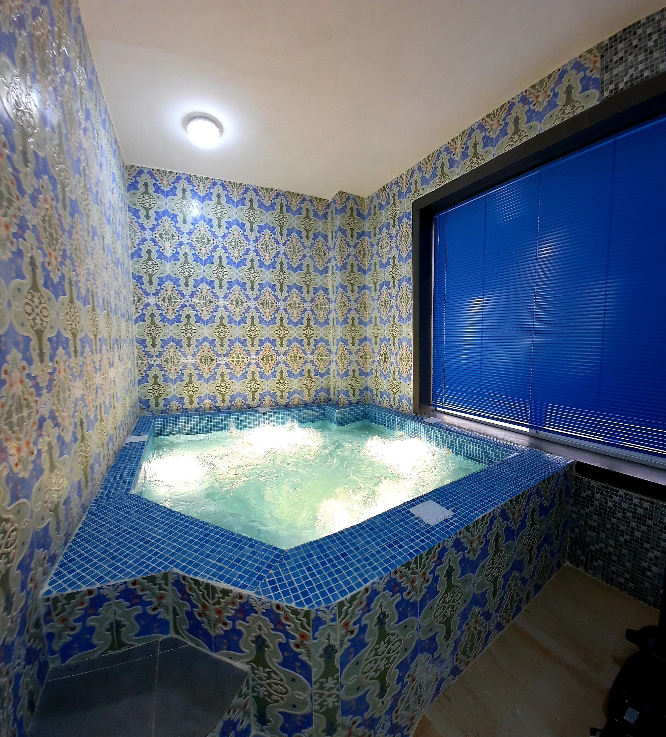 Diamond Star Hotel