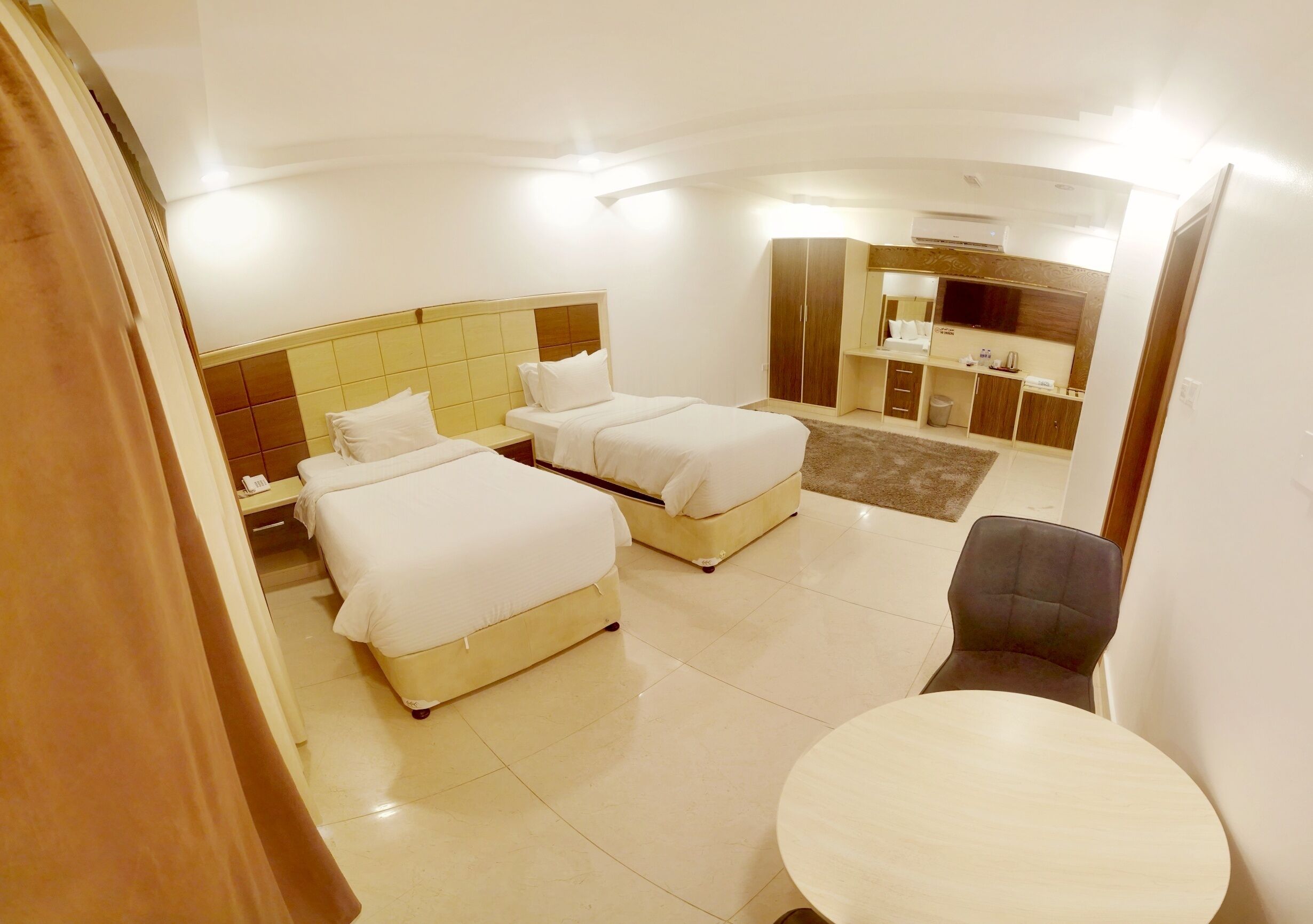 Diamond Star Hotel