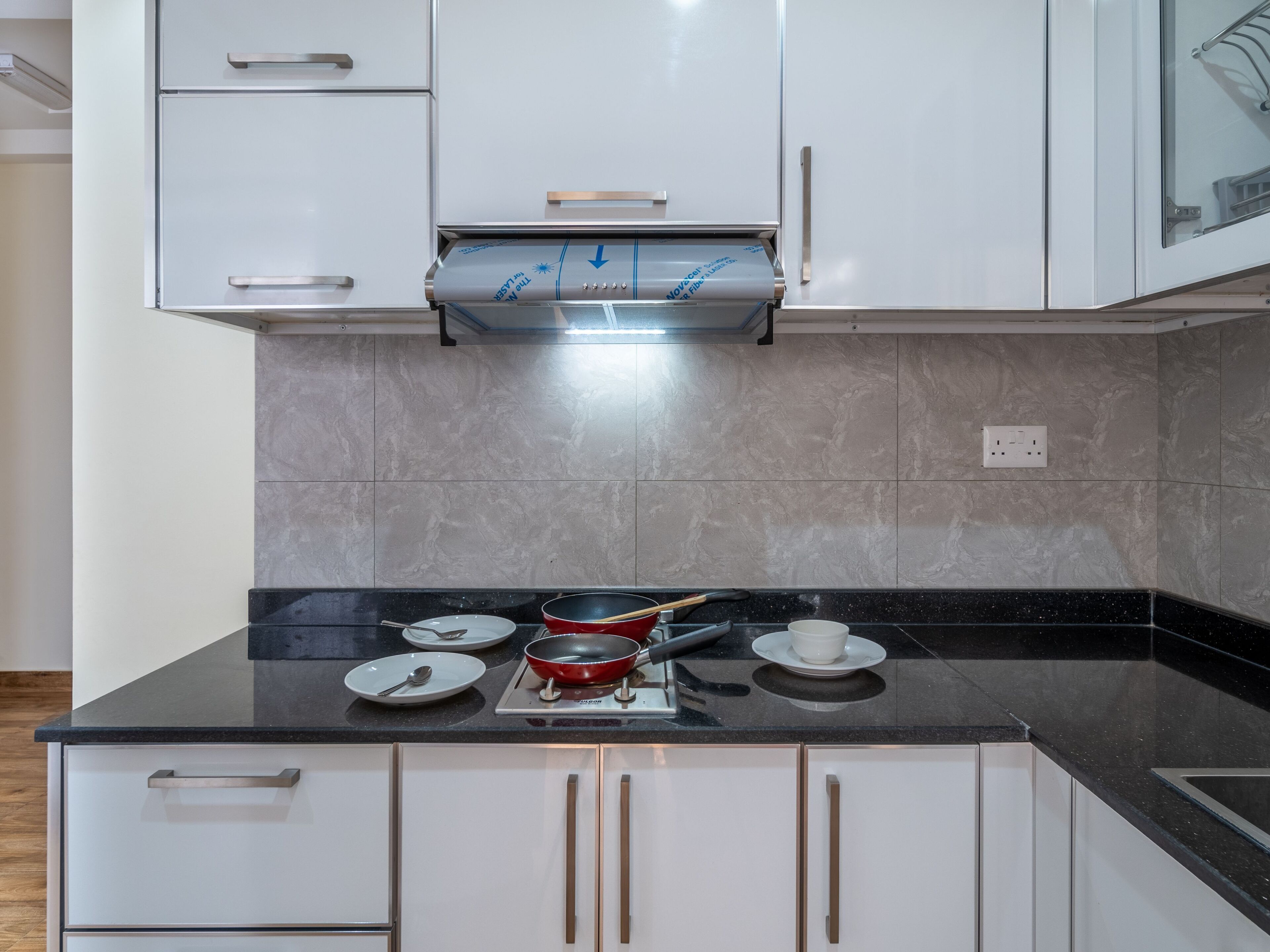 OYO Townhouse 156 Rose Hotel Apartments