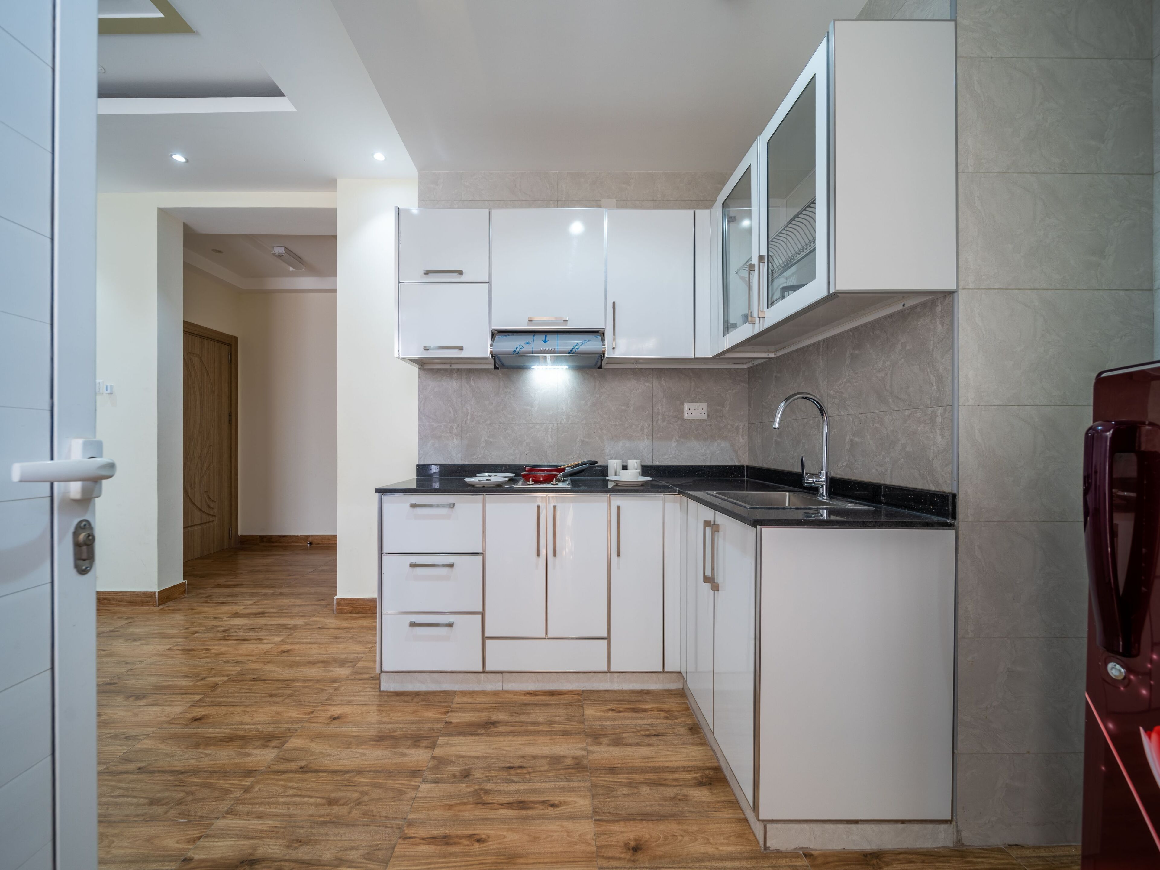 OYO Townhouse 156 Rose Hotel Apartments