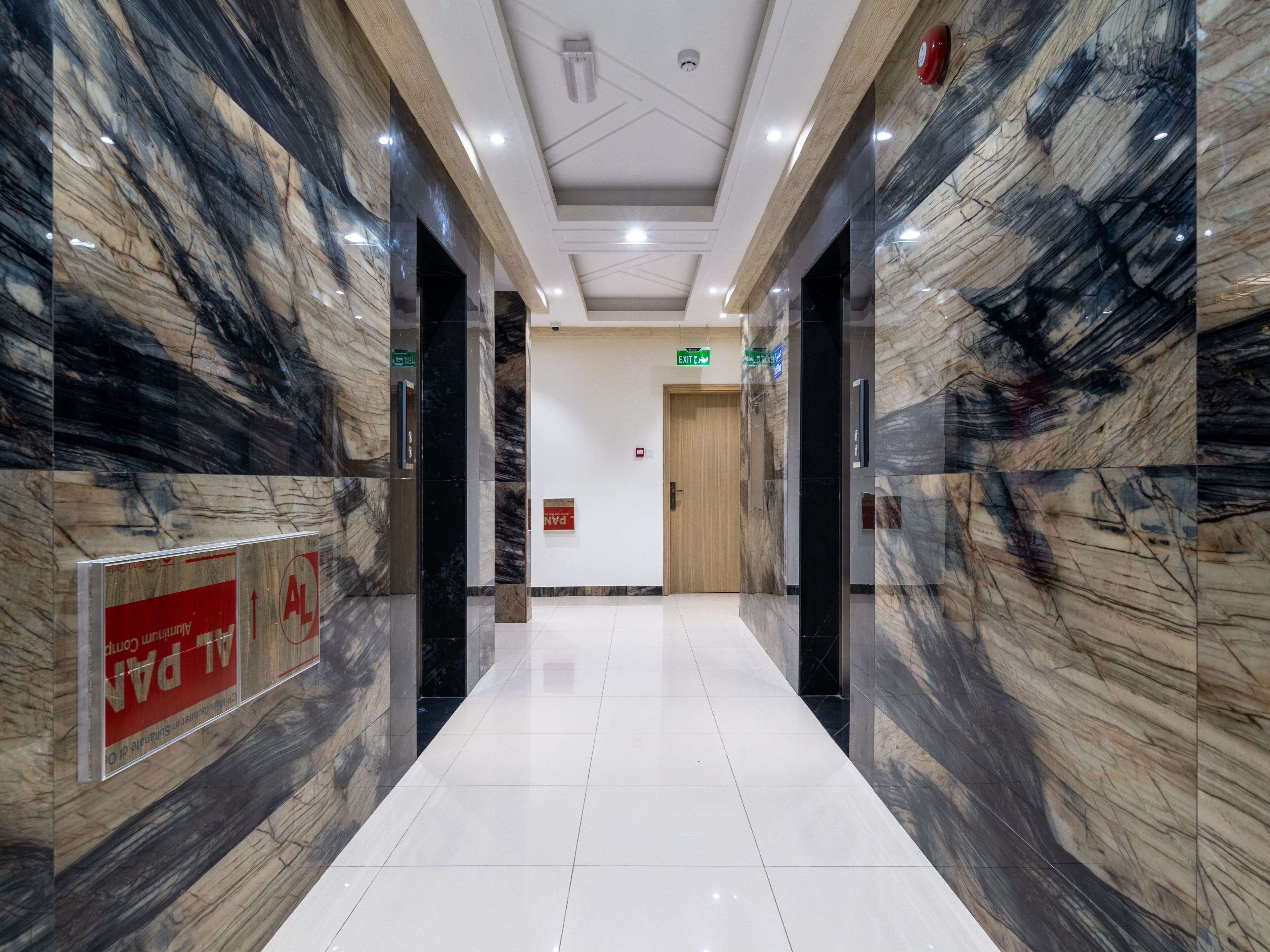 OYO Townhouse 156 Rose Hotel Apartments