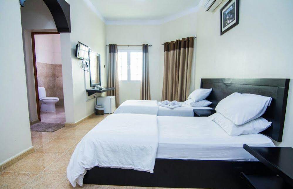 Al Multaqa Hotel