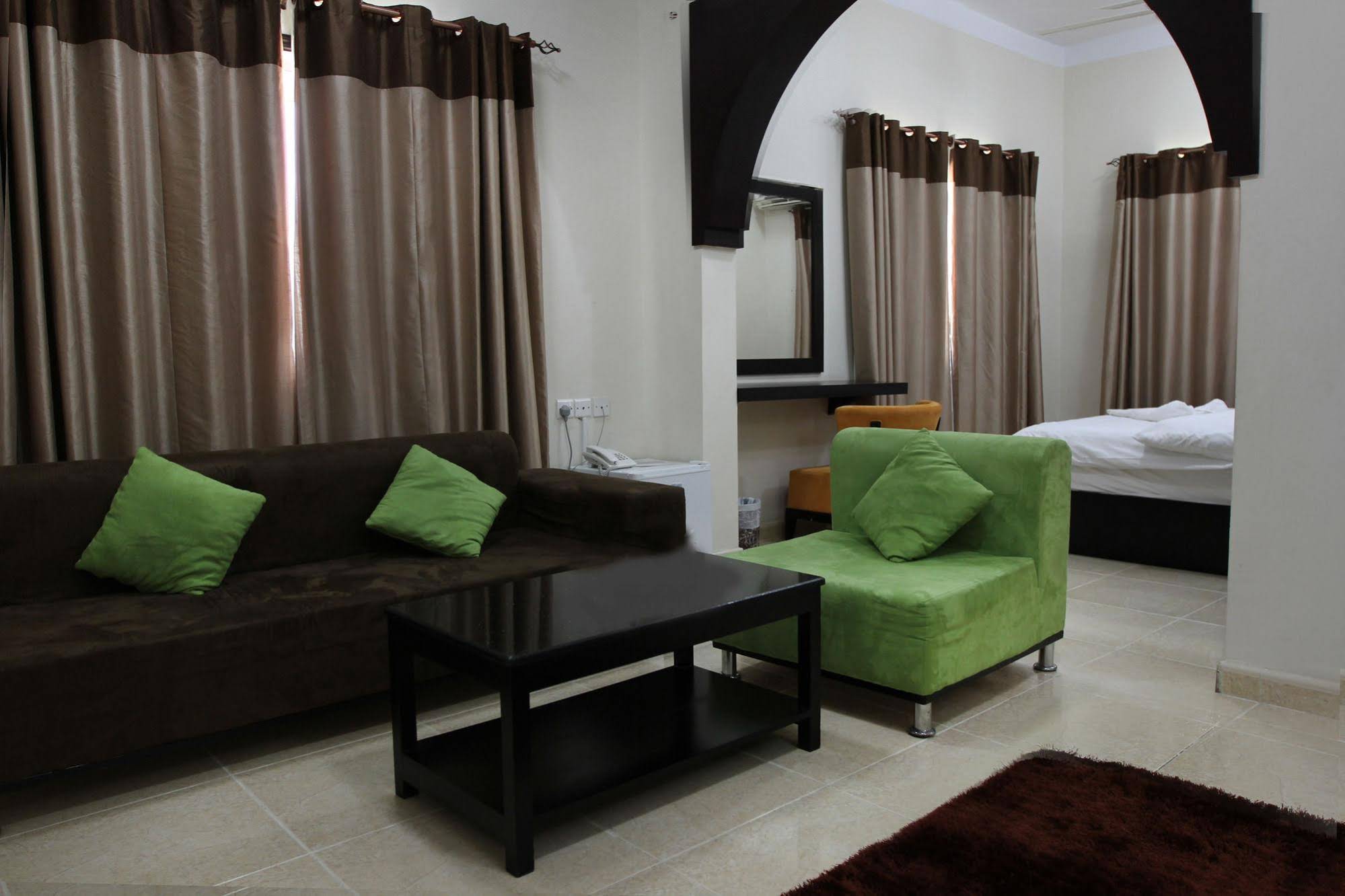 Al Multaqa Hotel