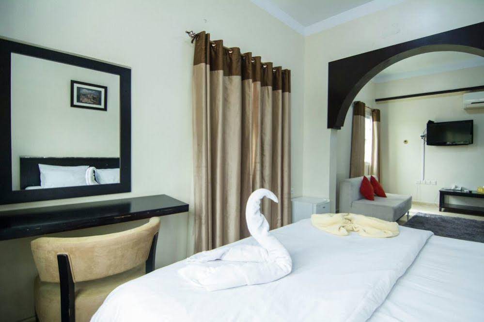 Al Multaqa Hotel