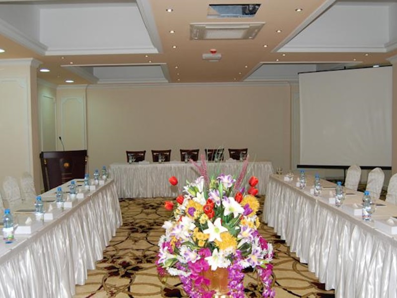 Royal Gardens Hotel