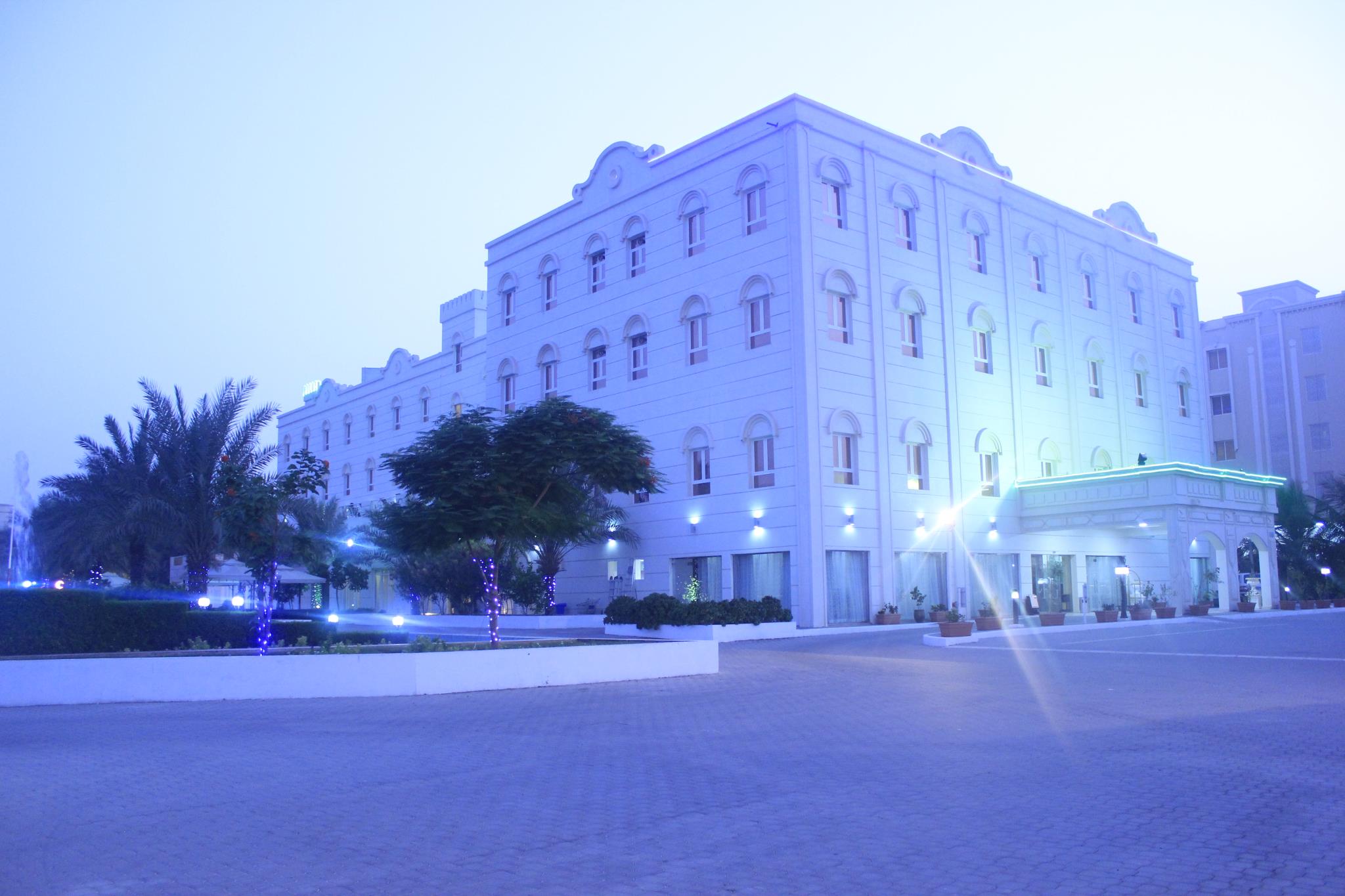 Royal Gardens Hotel