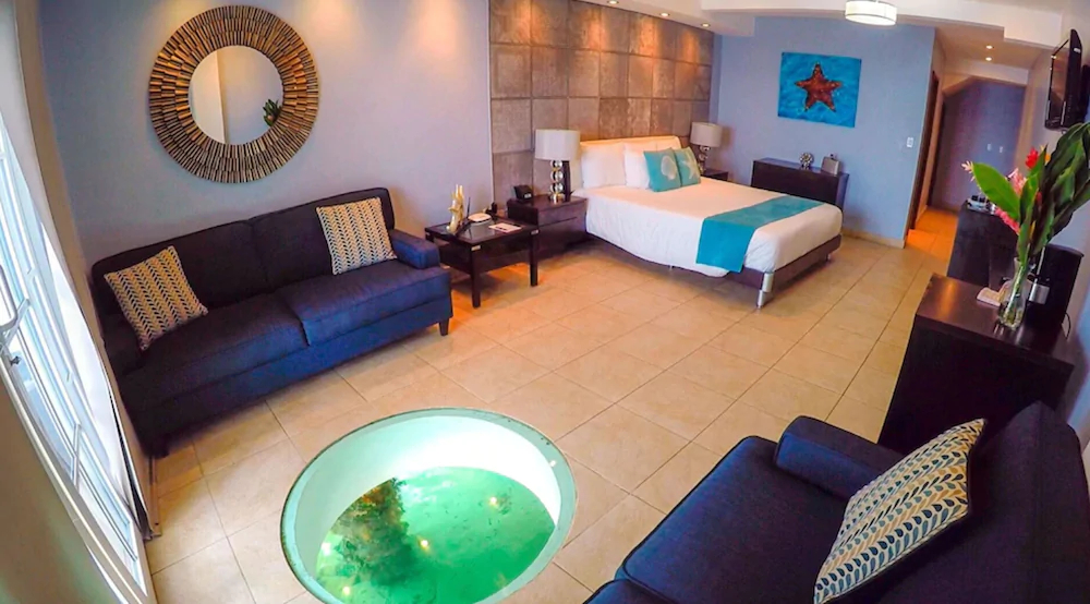 Tropical Suites Hotel