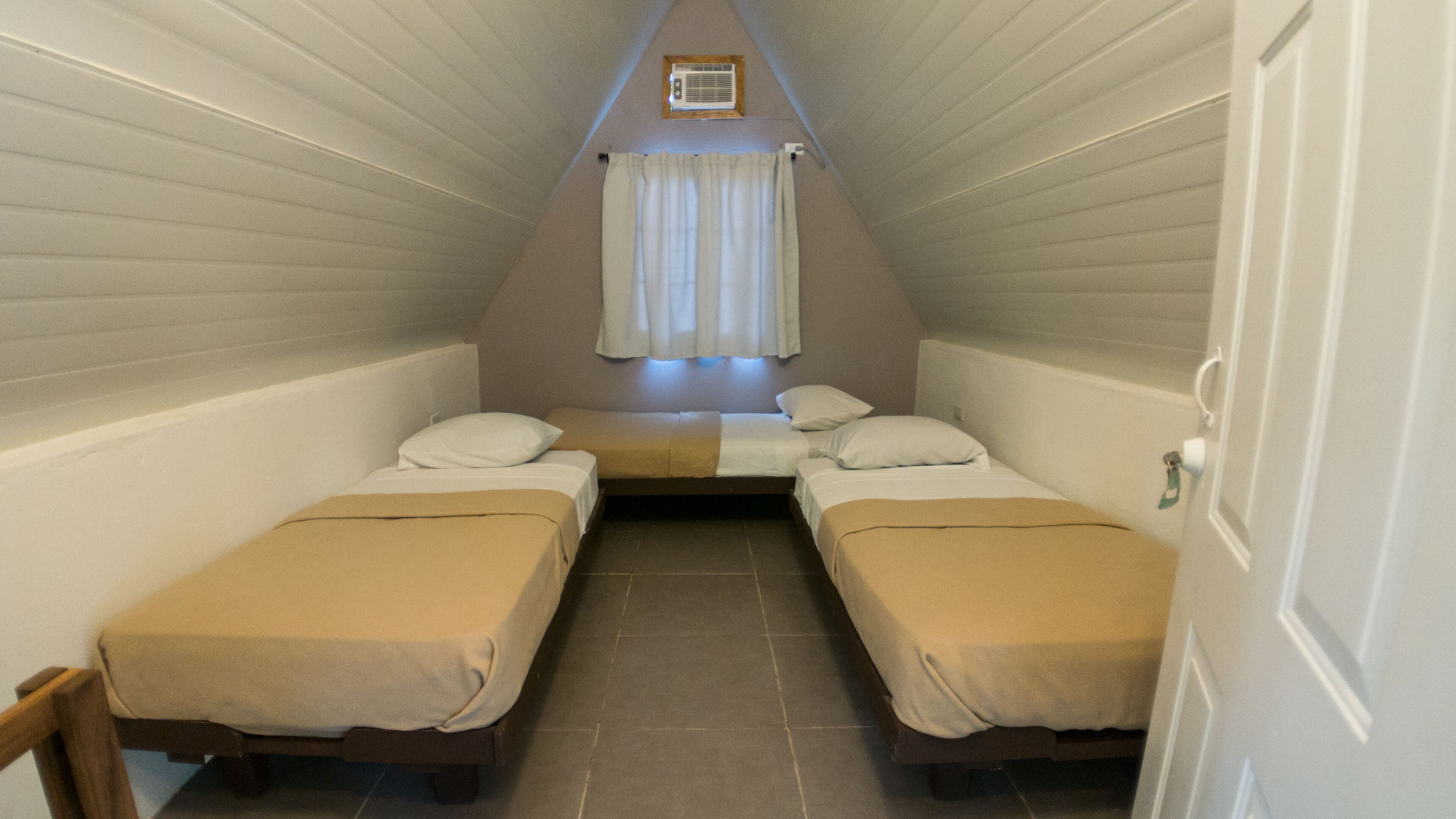 Tipi Hostel