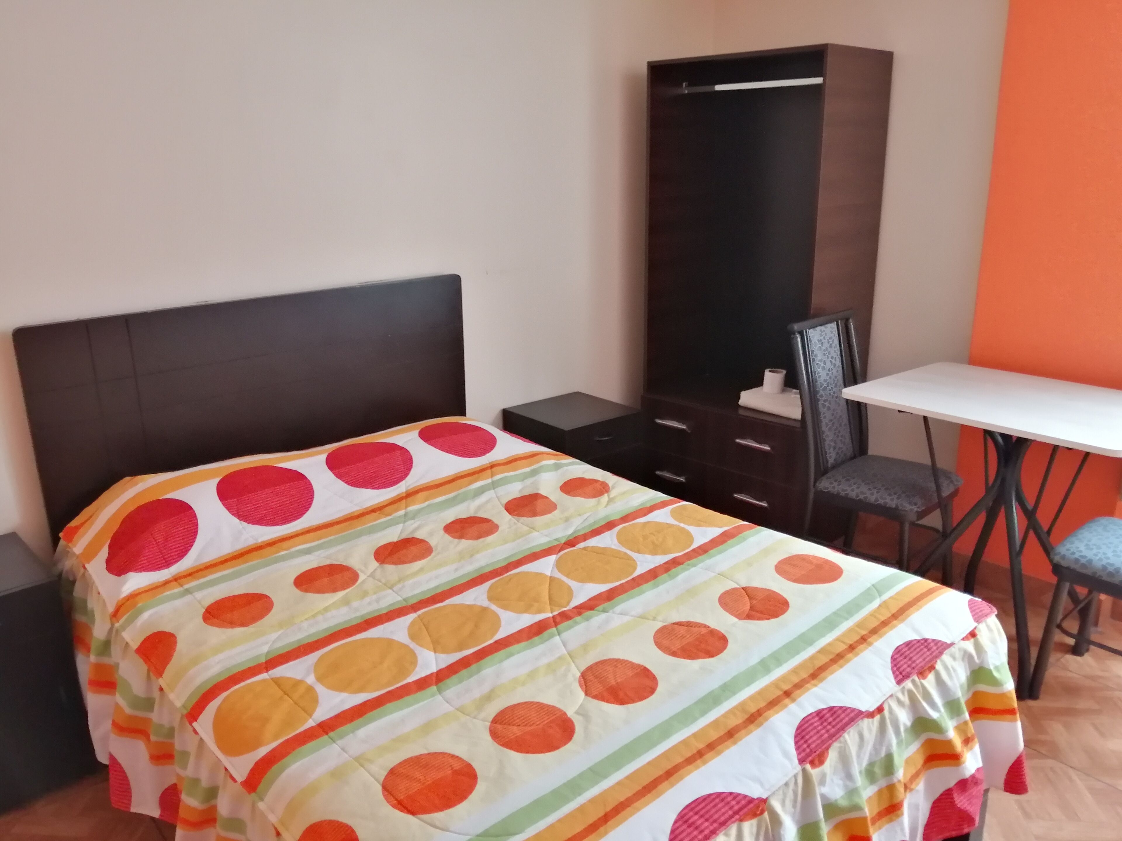 Hostal Encantos Aqp