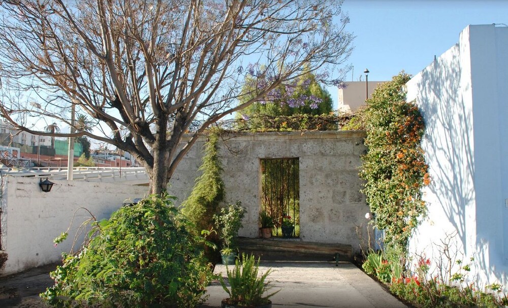 Las Mercedes Hostal Residencial