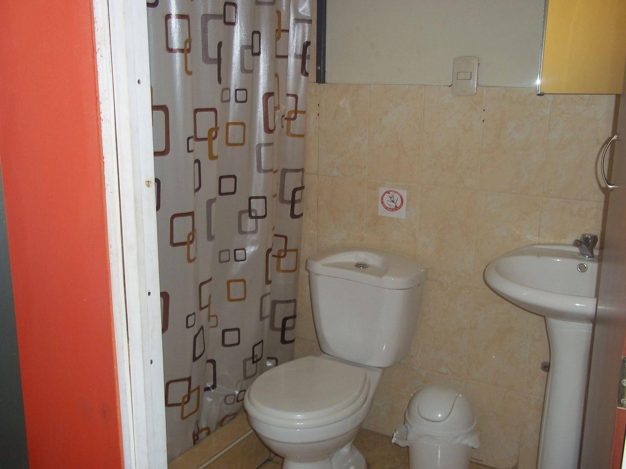Mango Hostel B&B