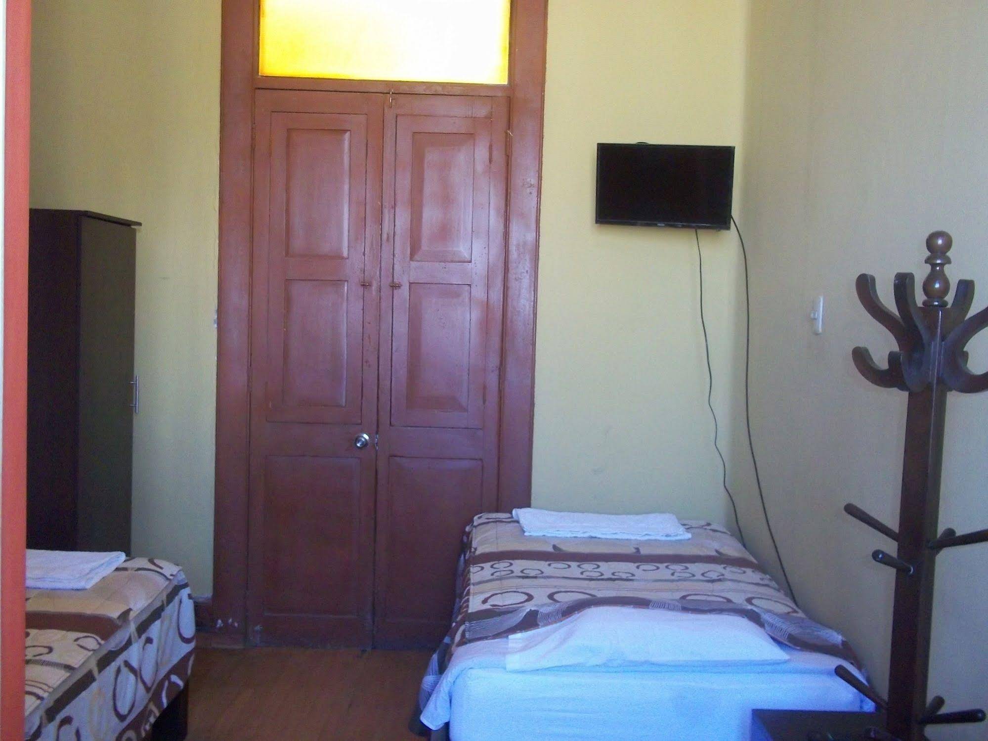 Mango Hostel B&B