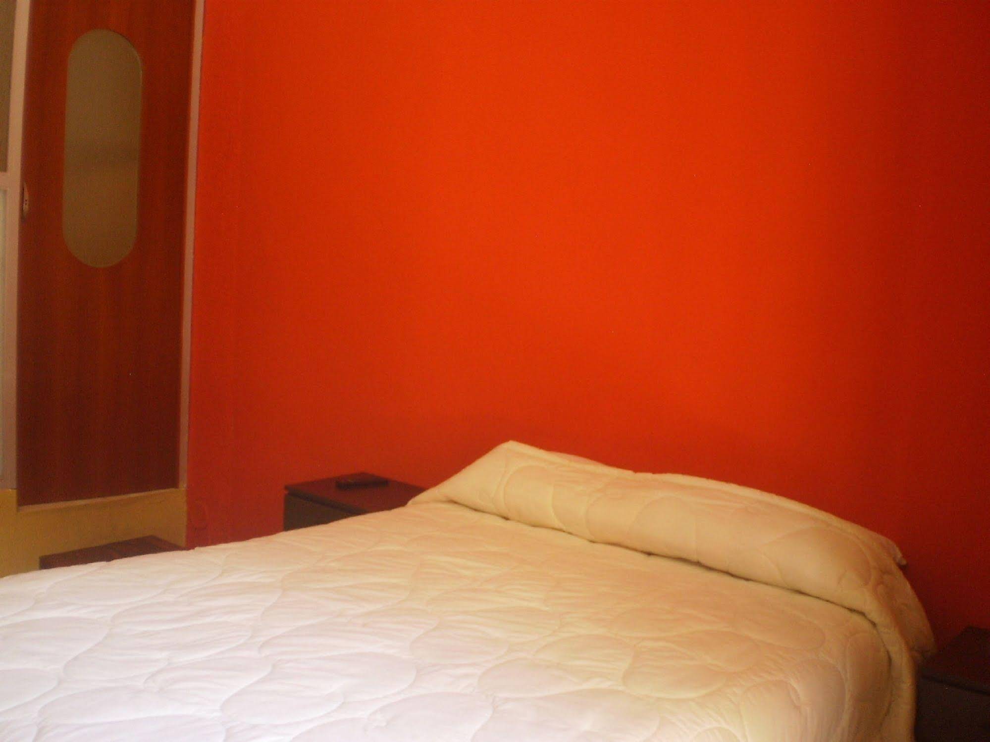 Mango Hostel B&B