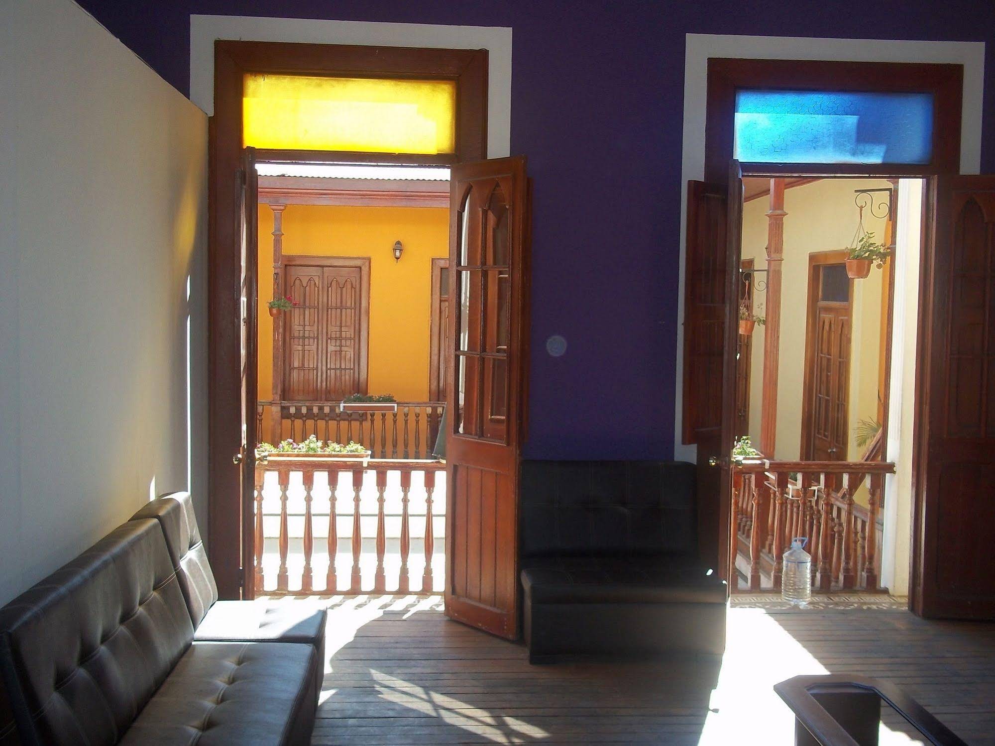 Mango Hostel B&B