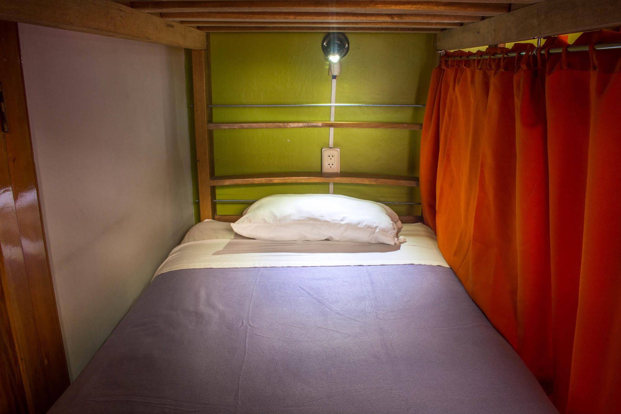 Mercaderes Backpackers