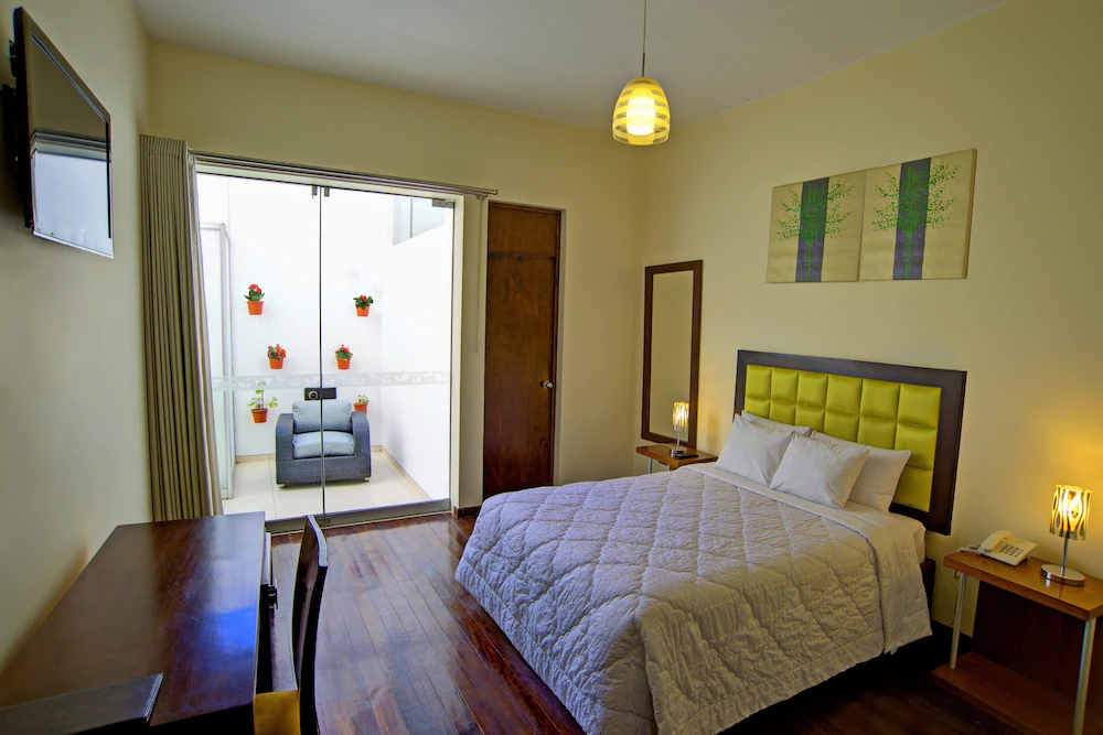Mint Hotel