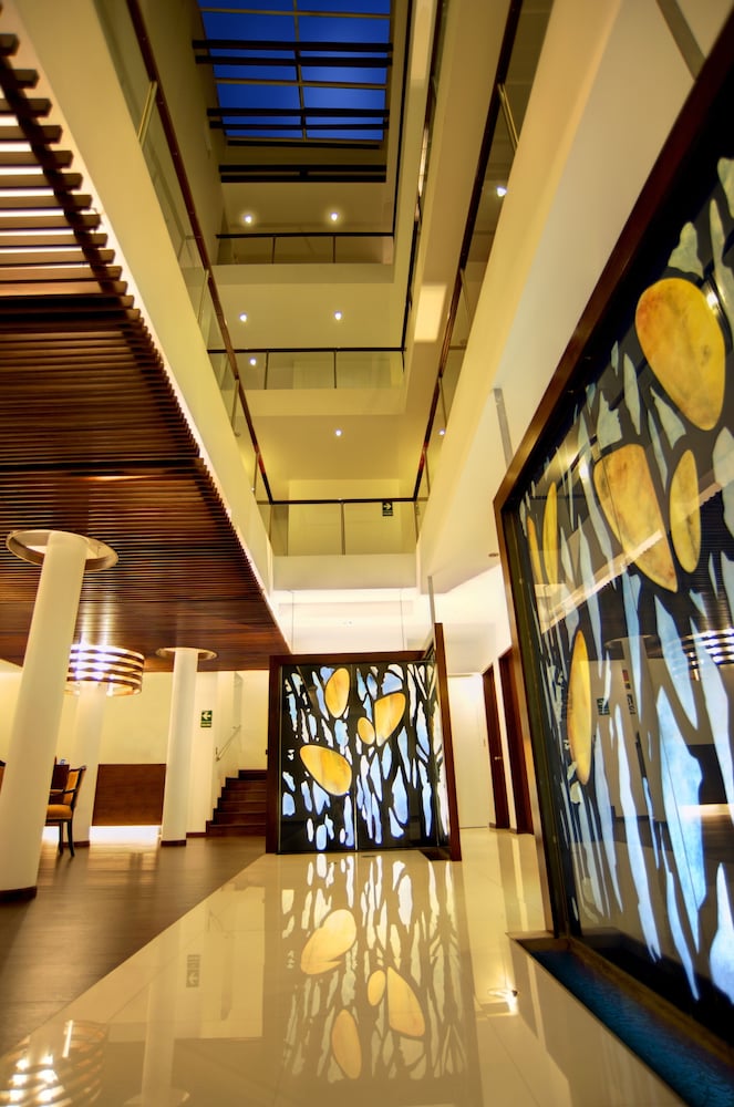 Mint Hotel