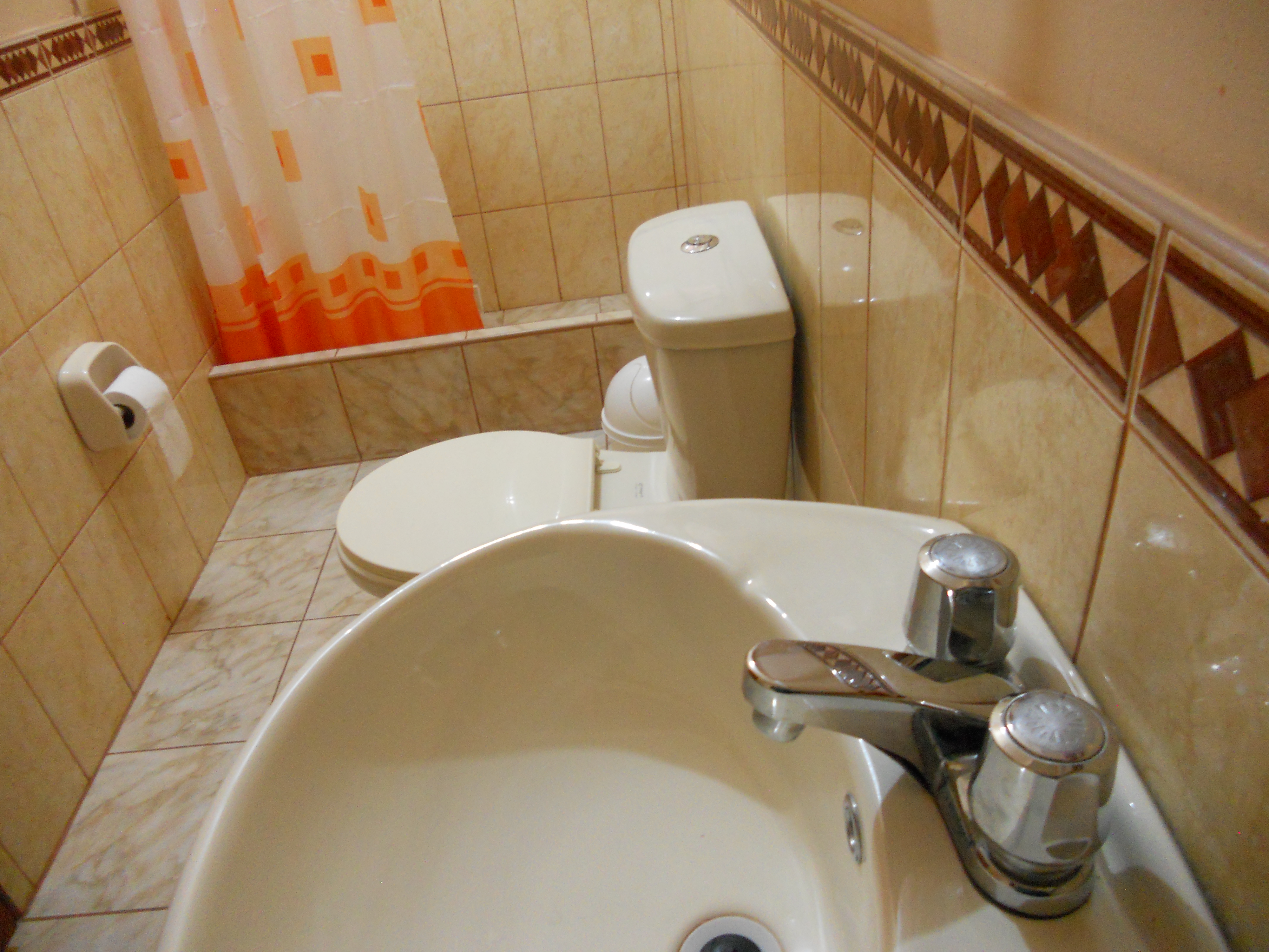 Yuraq Hotel