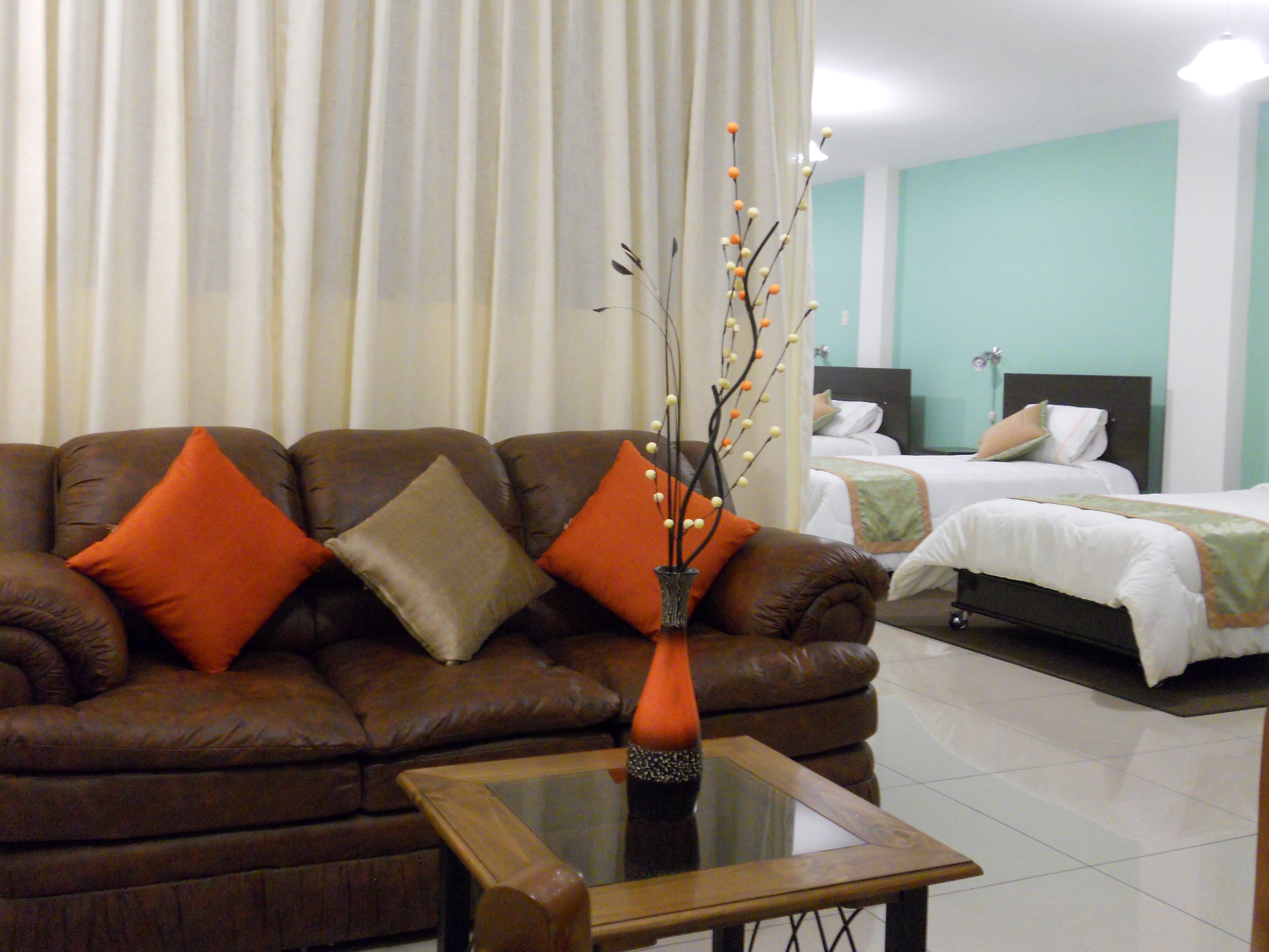 Yuraq Hotel