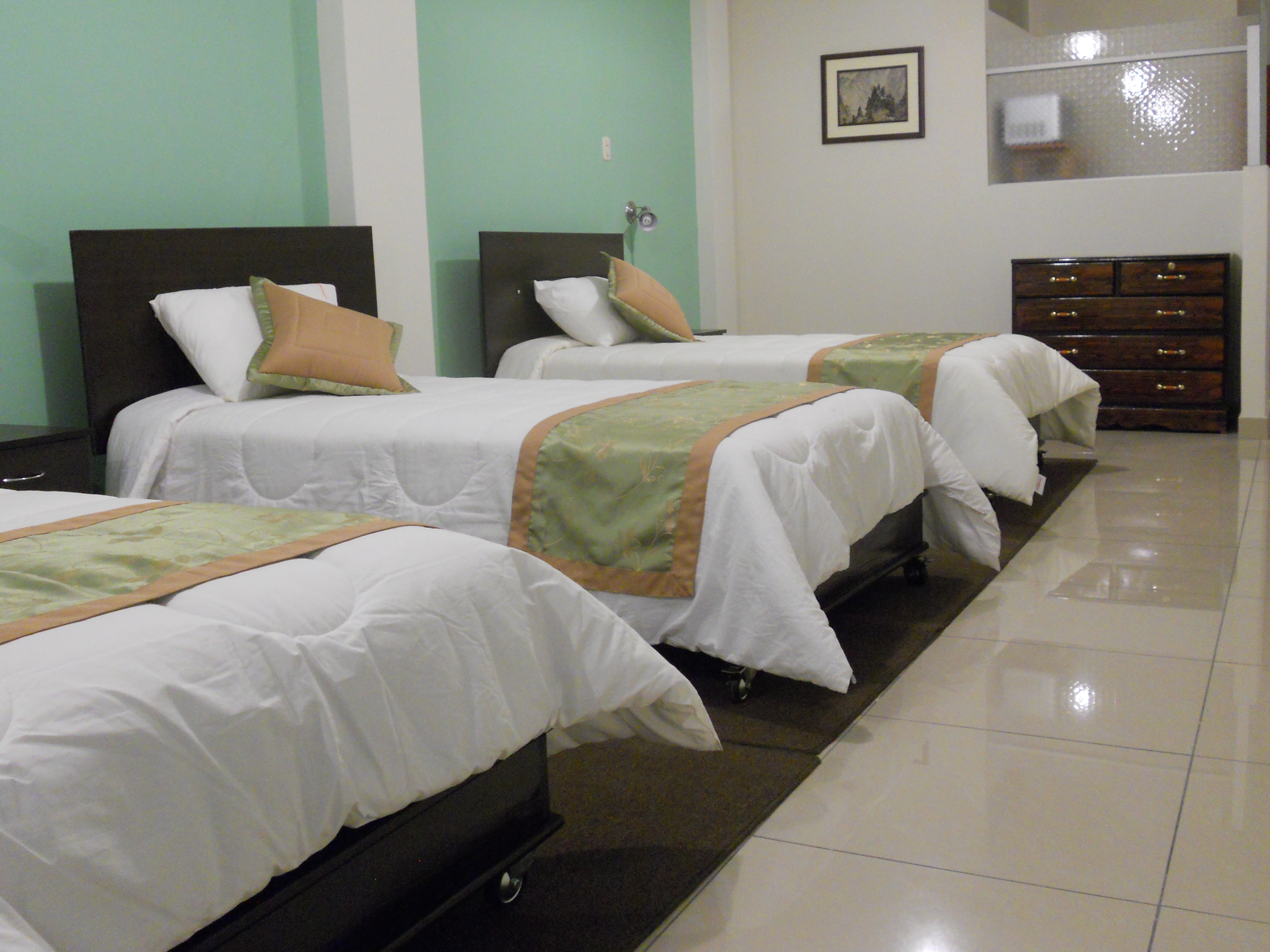 Yuraq Hotel