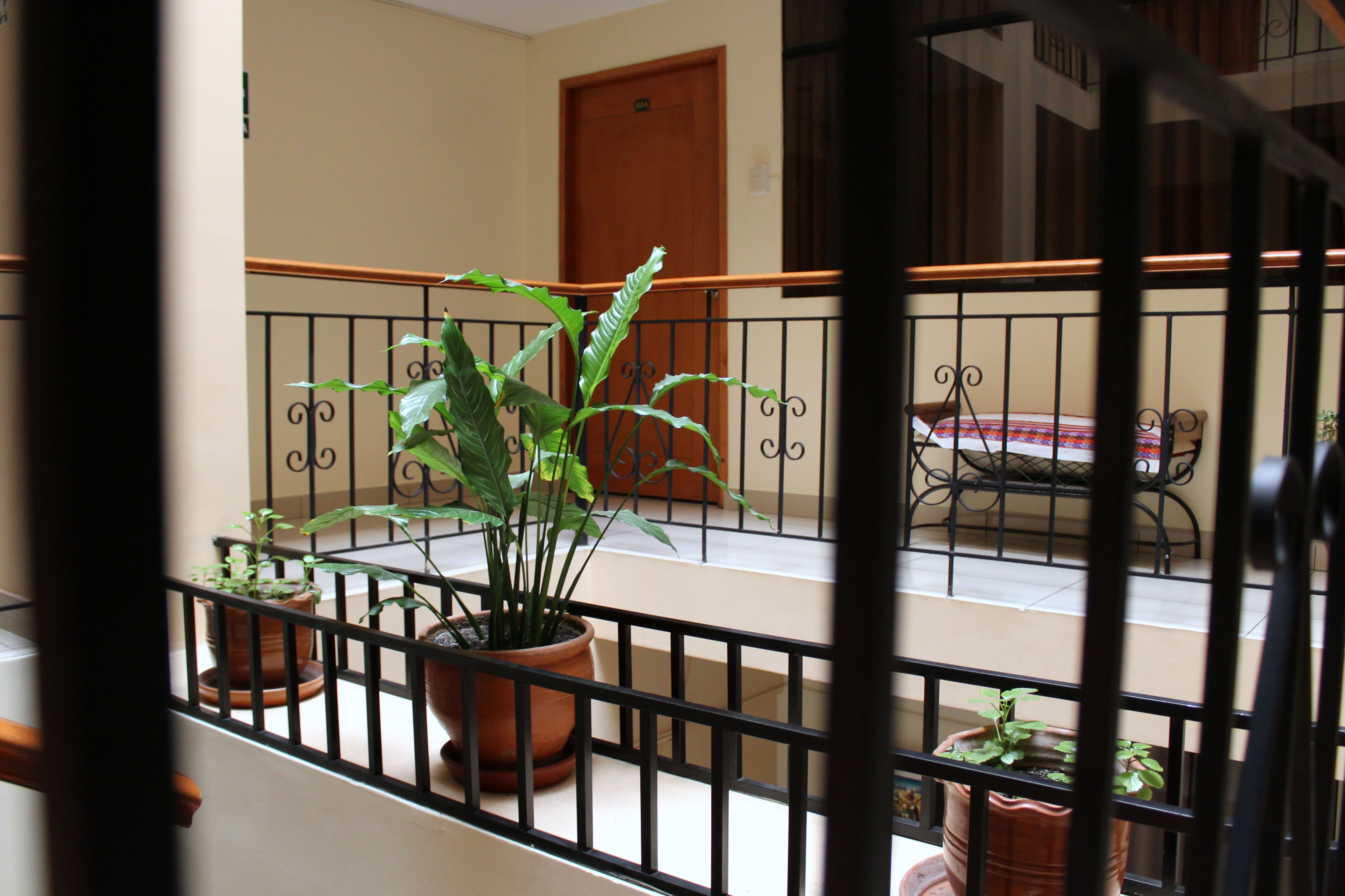 Yuraq Hotel