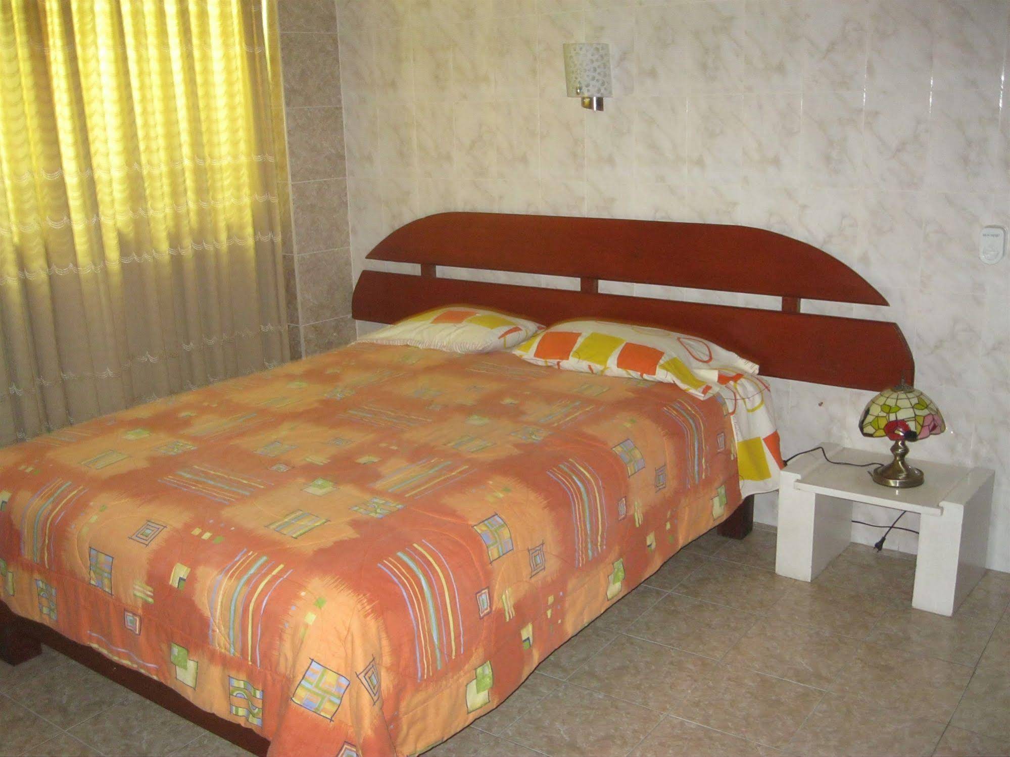 Hostal Hostello - Lima Airport