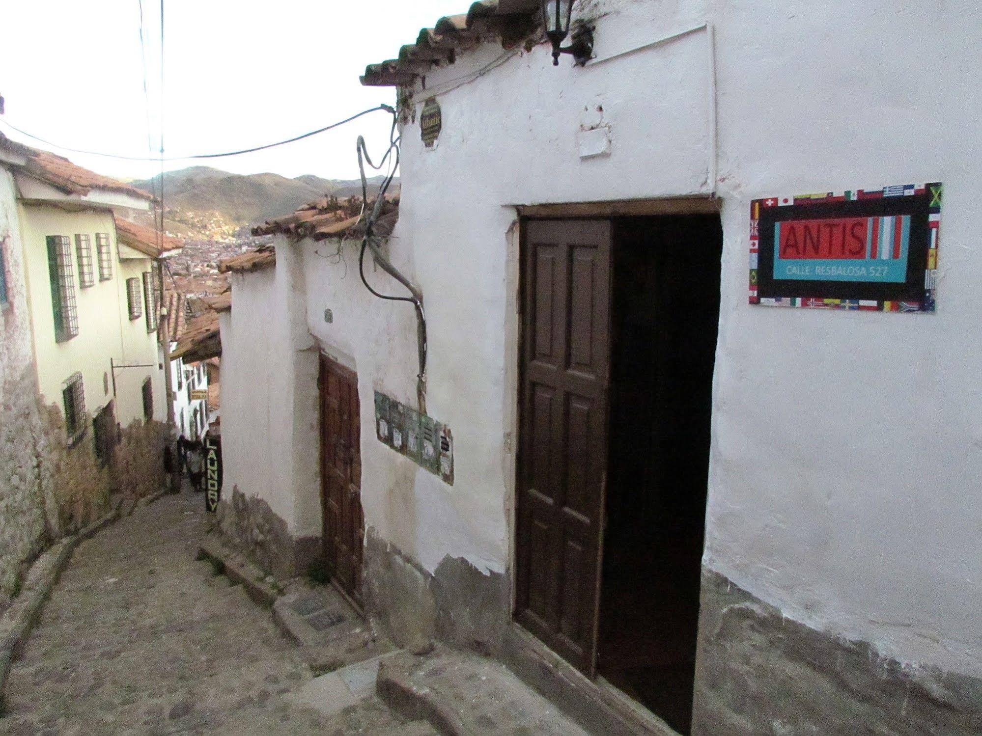 Antis Hostel