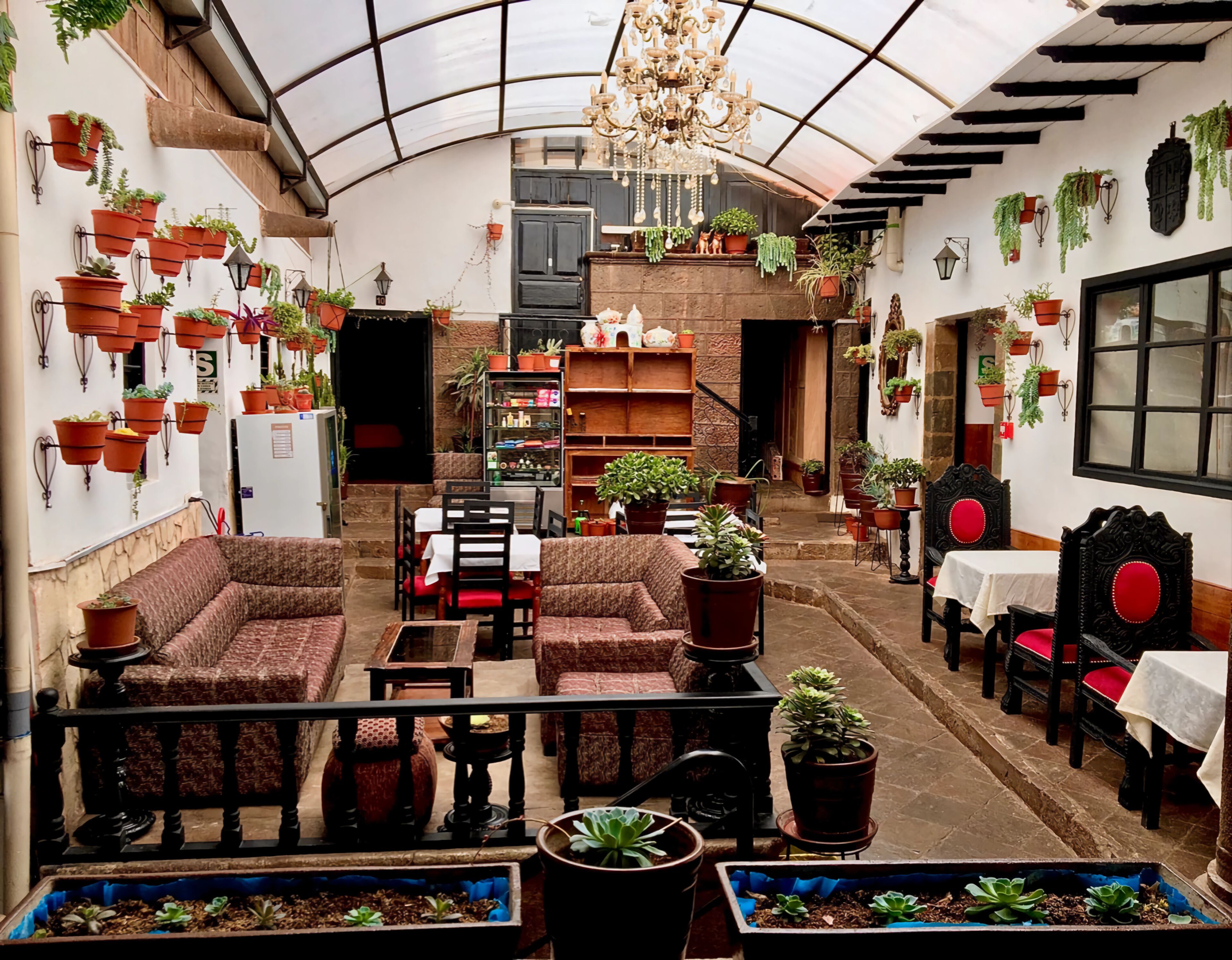 Golden House Hotel
