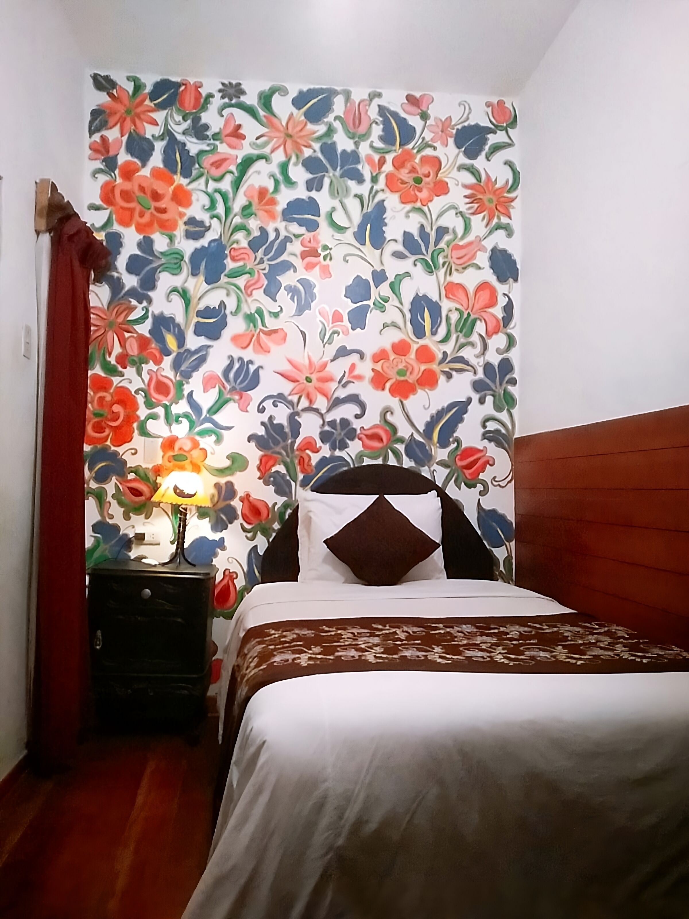 Golden House Hotel