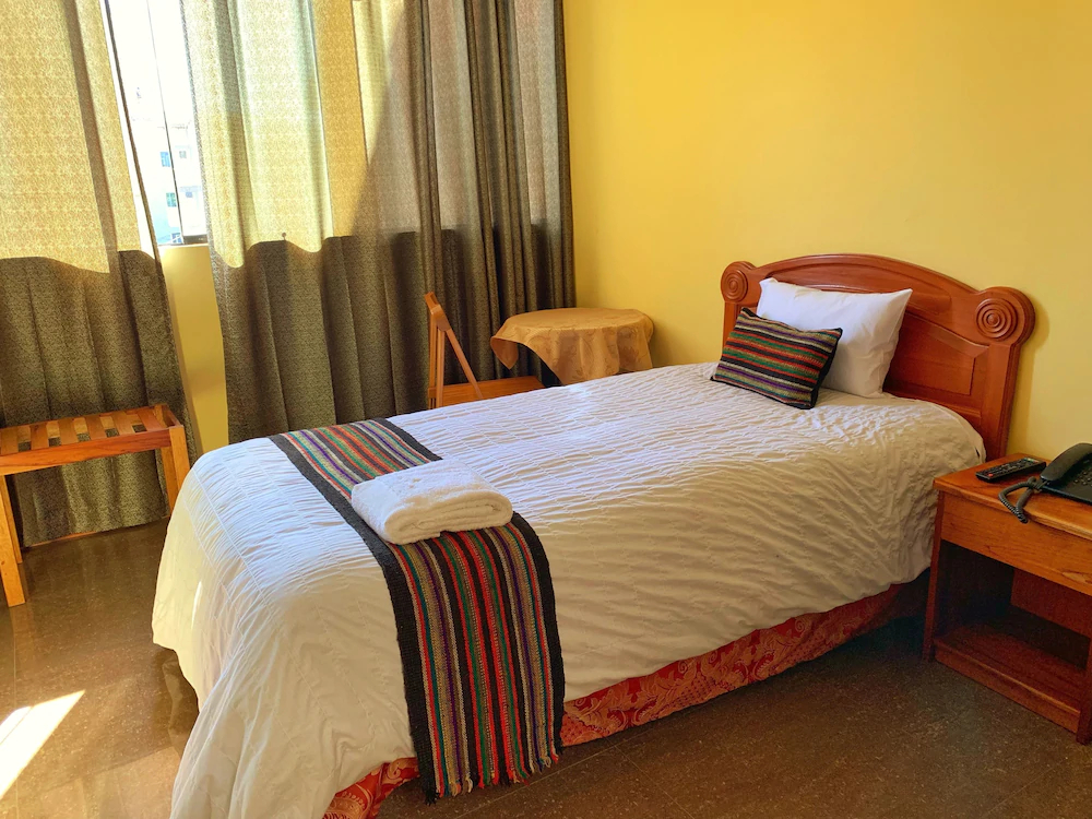 Hotel Ovalo Santa Monica