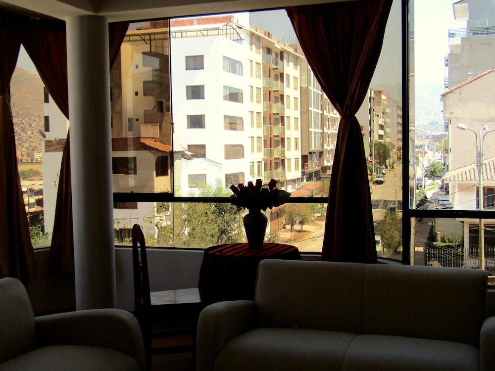 Hotel Ovalo Santa Monica