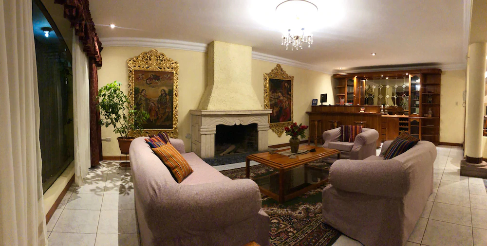 Hotel Ovalo Santa Monica