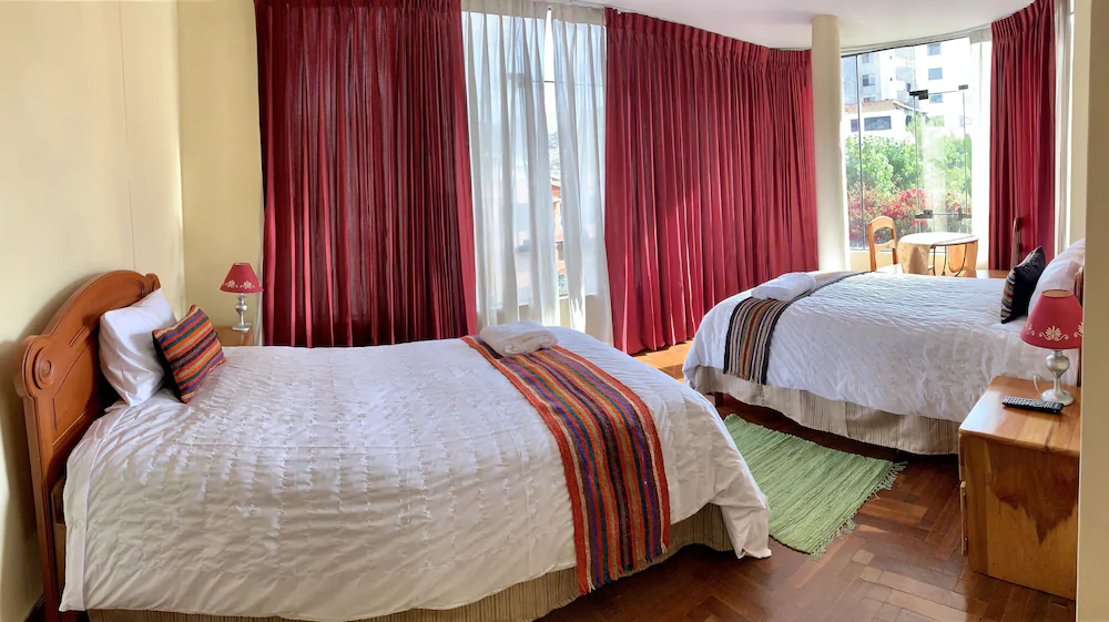 Hotel Ovalo Santa Monica