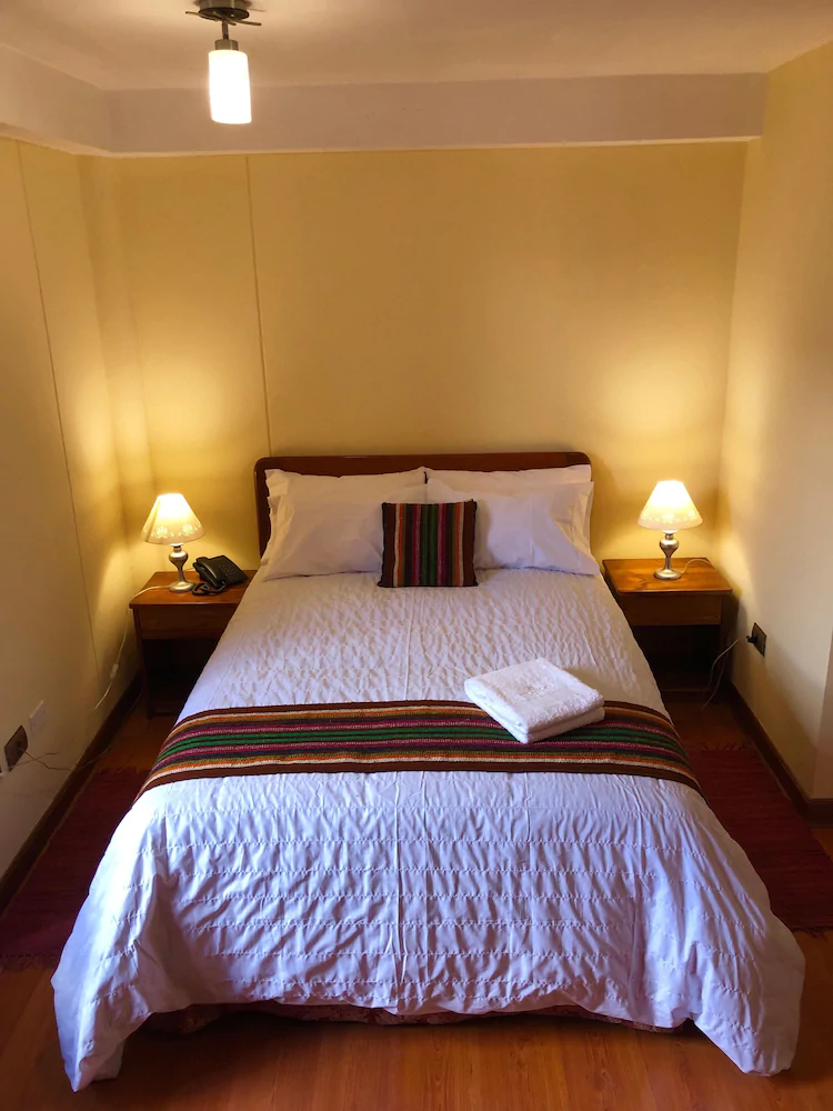 Hotel Ovalo Santa Monica