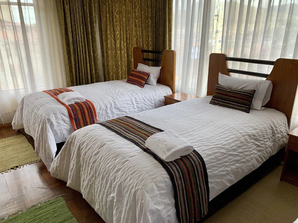 Hotel Ovalo Santa Monica