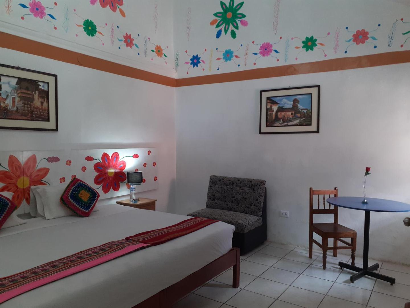Reinbo Hostel B&B