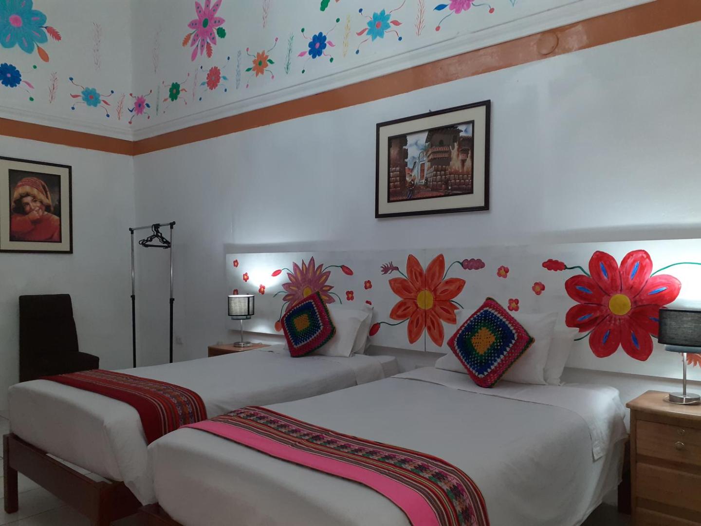 Reinbo Hostel B&B