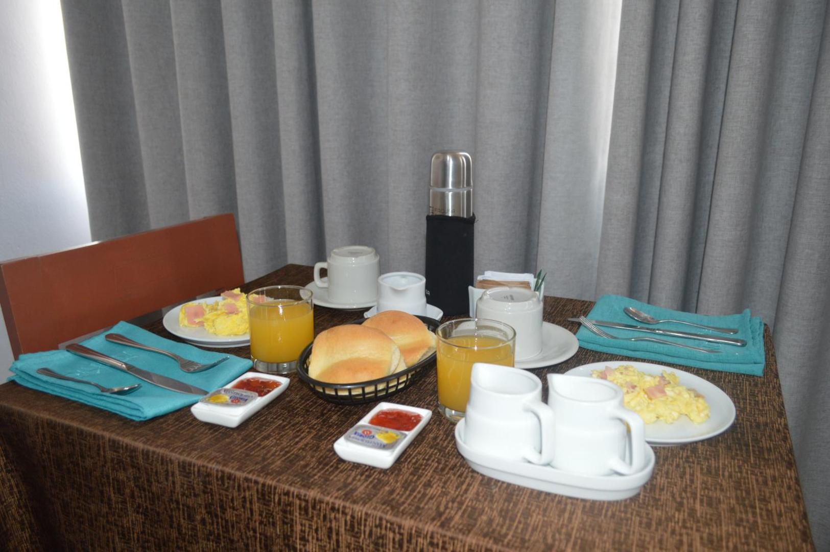 Los Esteros Hostal