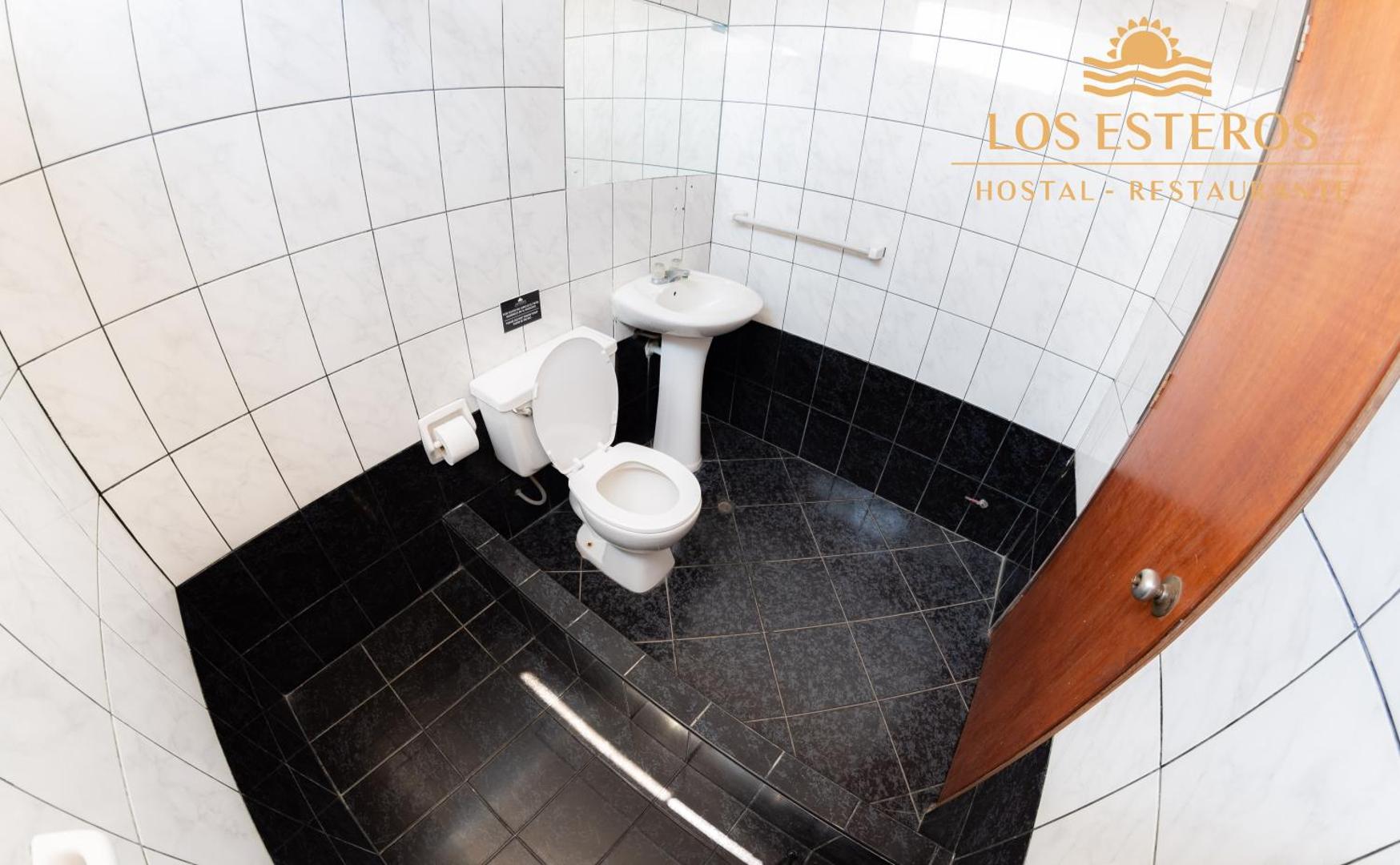 Los Esteros Hostal